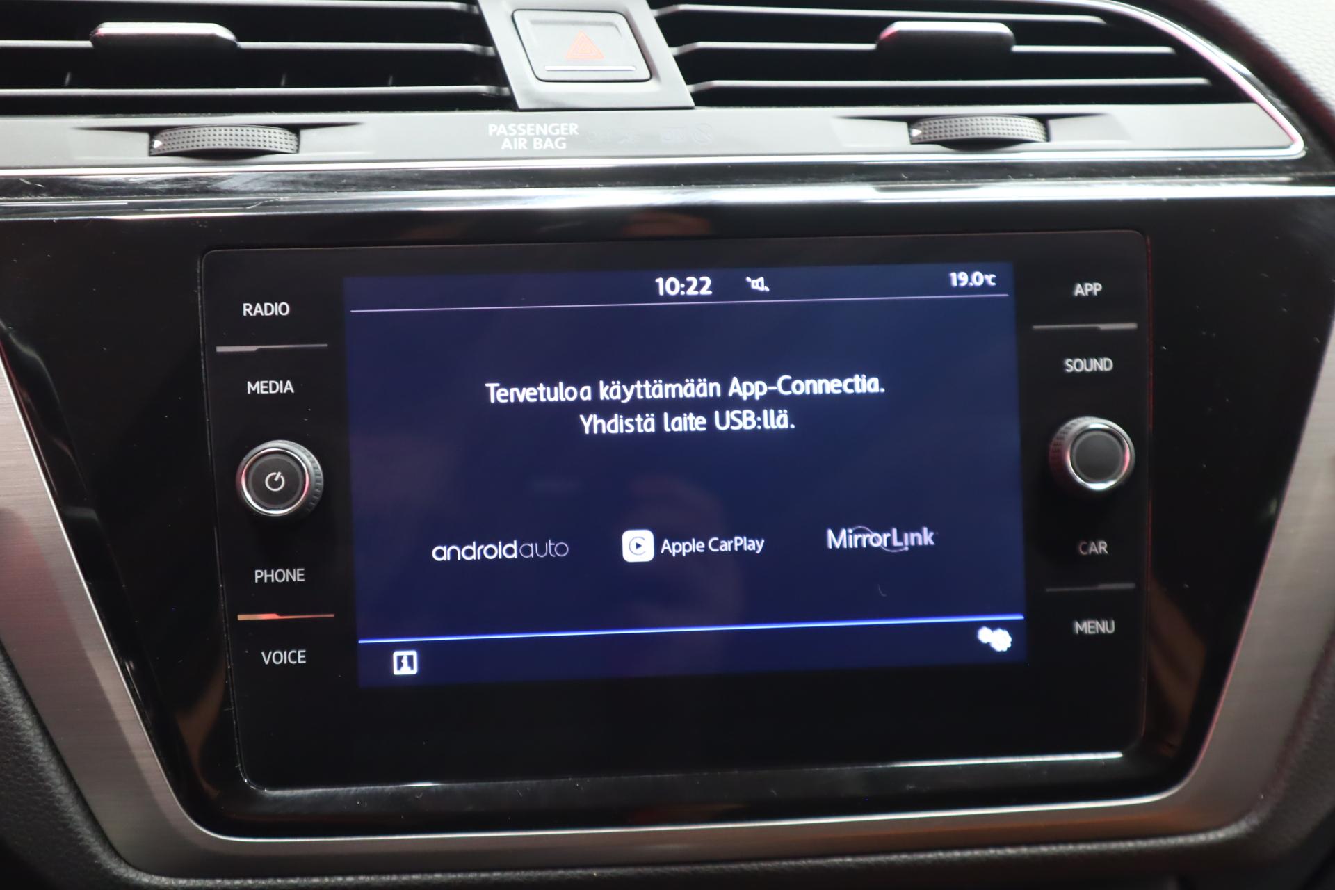 VOLKSWAGEN Touran 2018