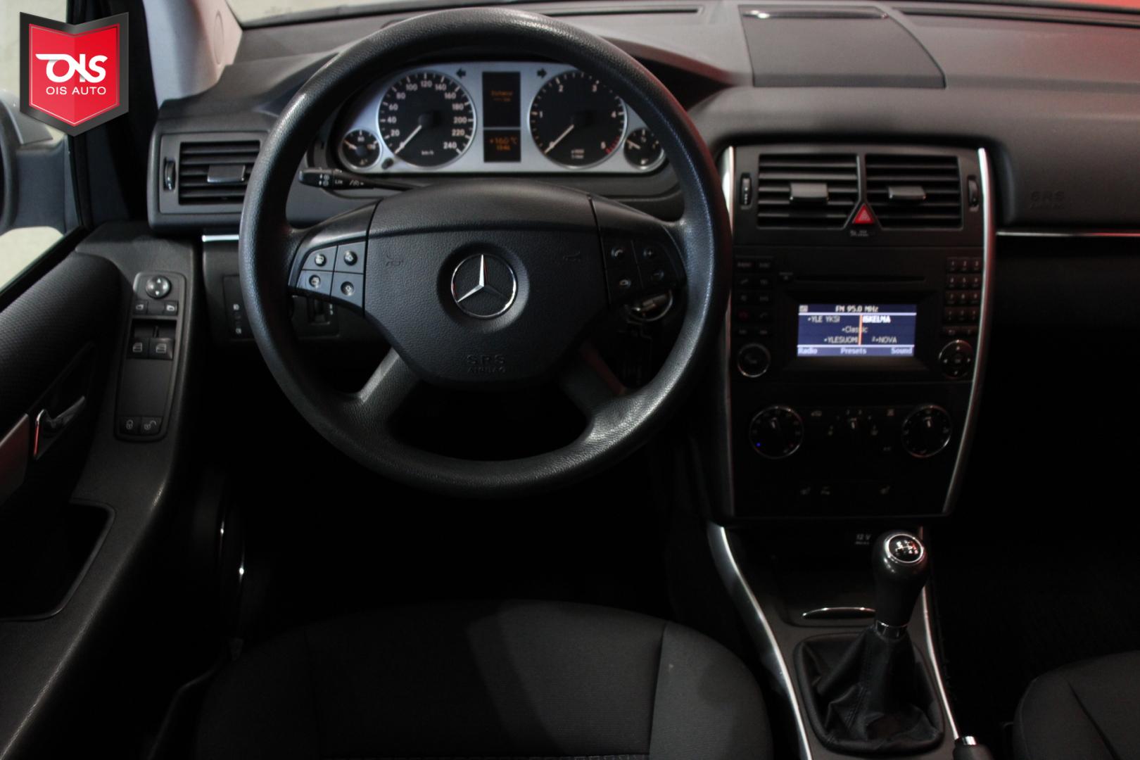 MERCEDES-BENZ B 2010