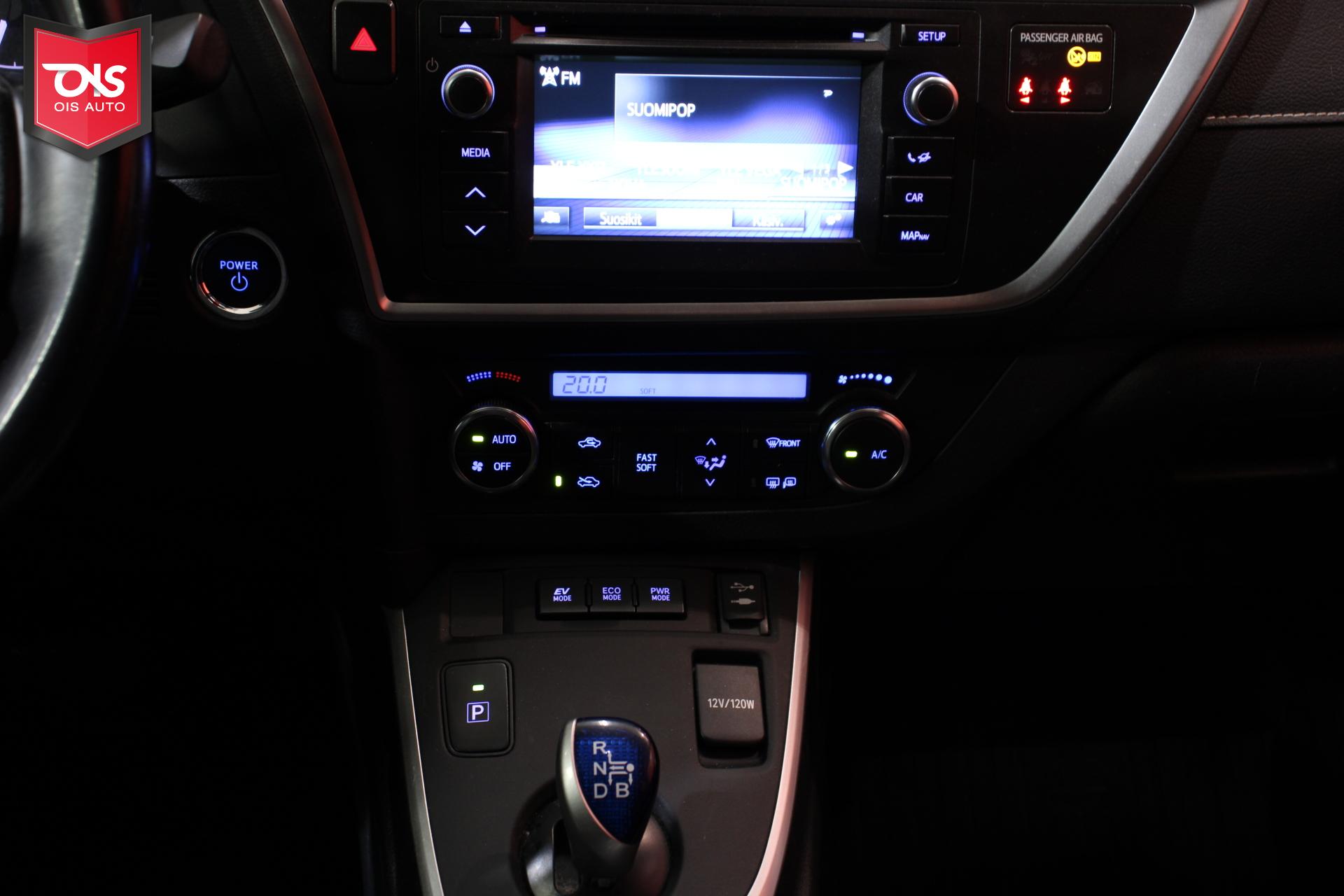 TOYOTA Auris 2015
