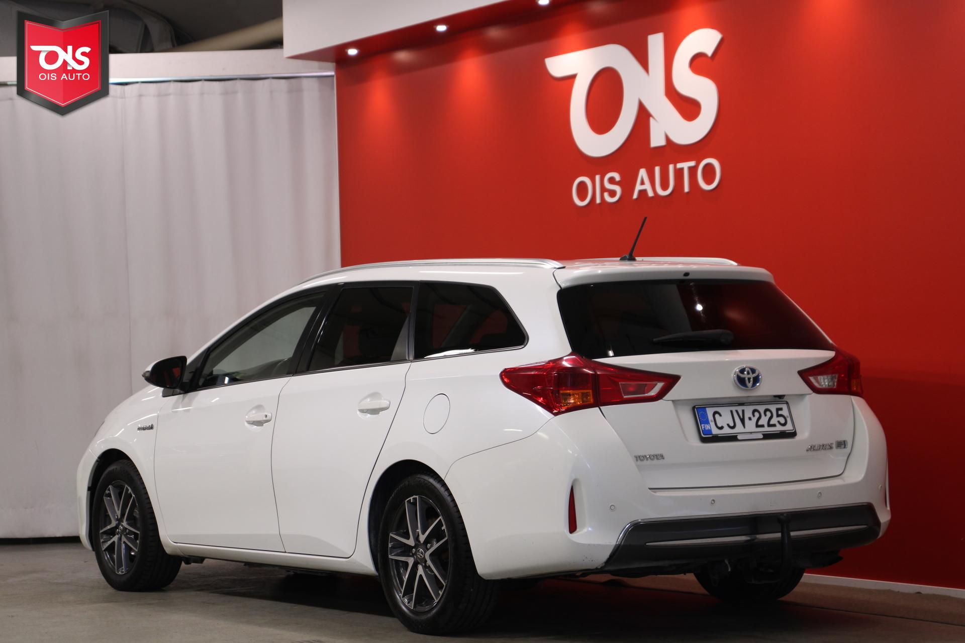 TOYOTA Auris 2015