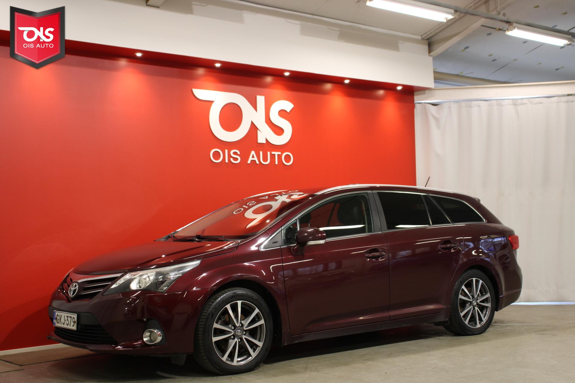 TOYOTA Avensis 2012