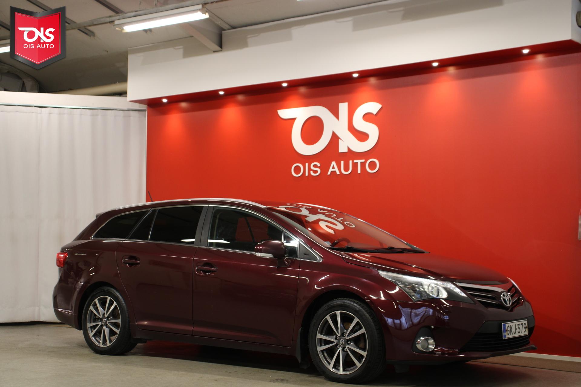 TOYOTA Avensis 2012