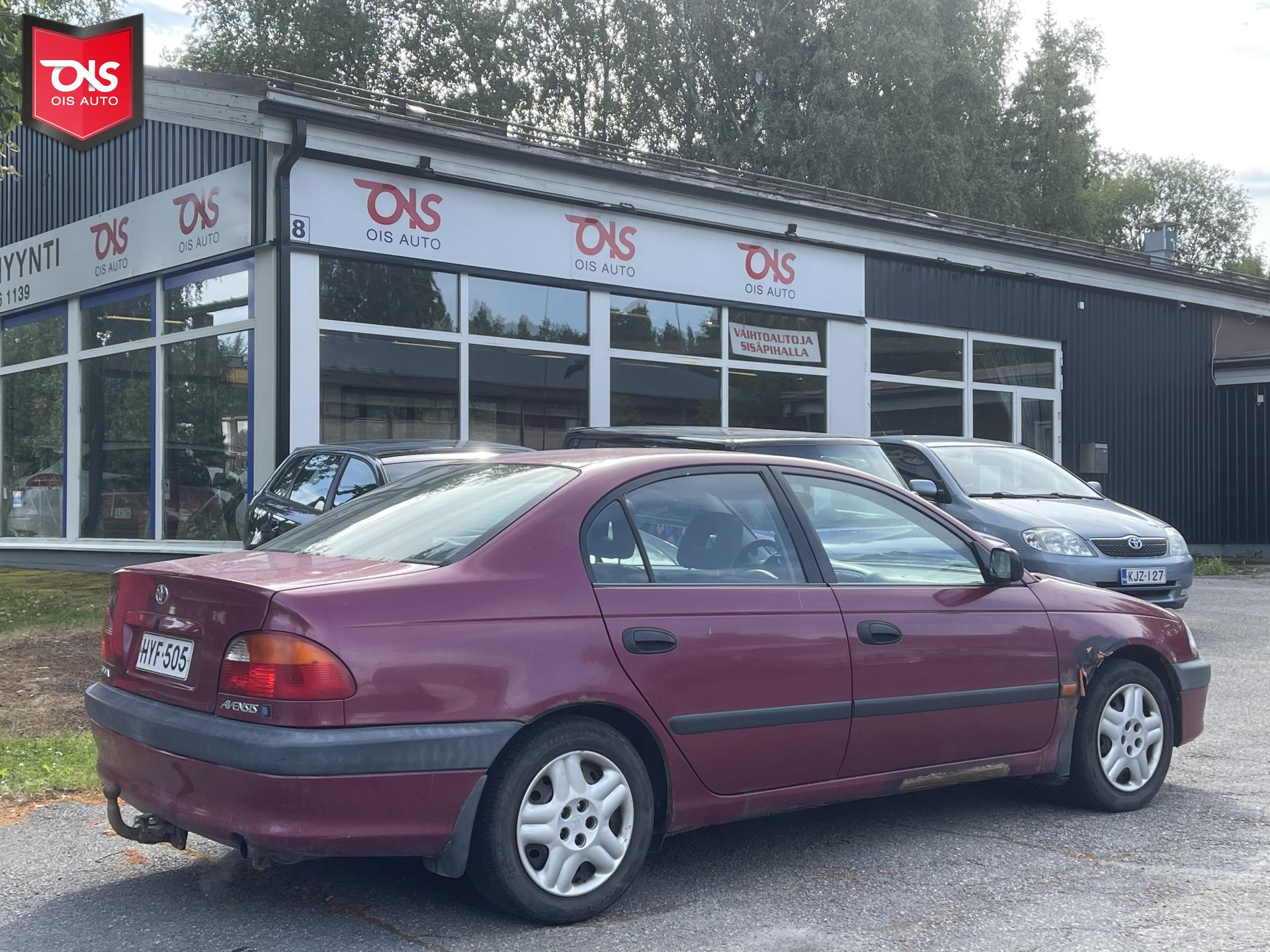 TOYOTA Avensis 1999