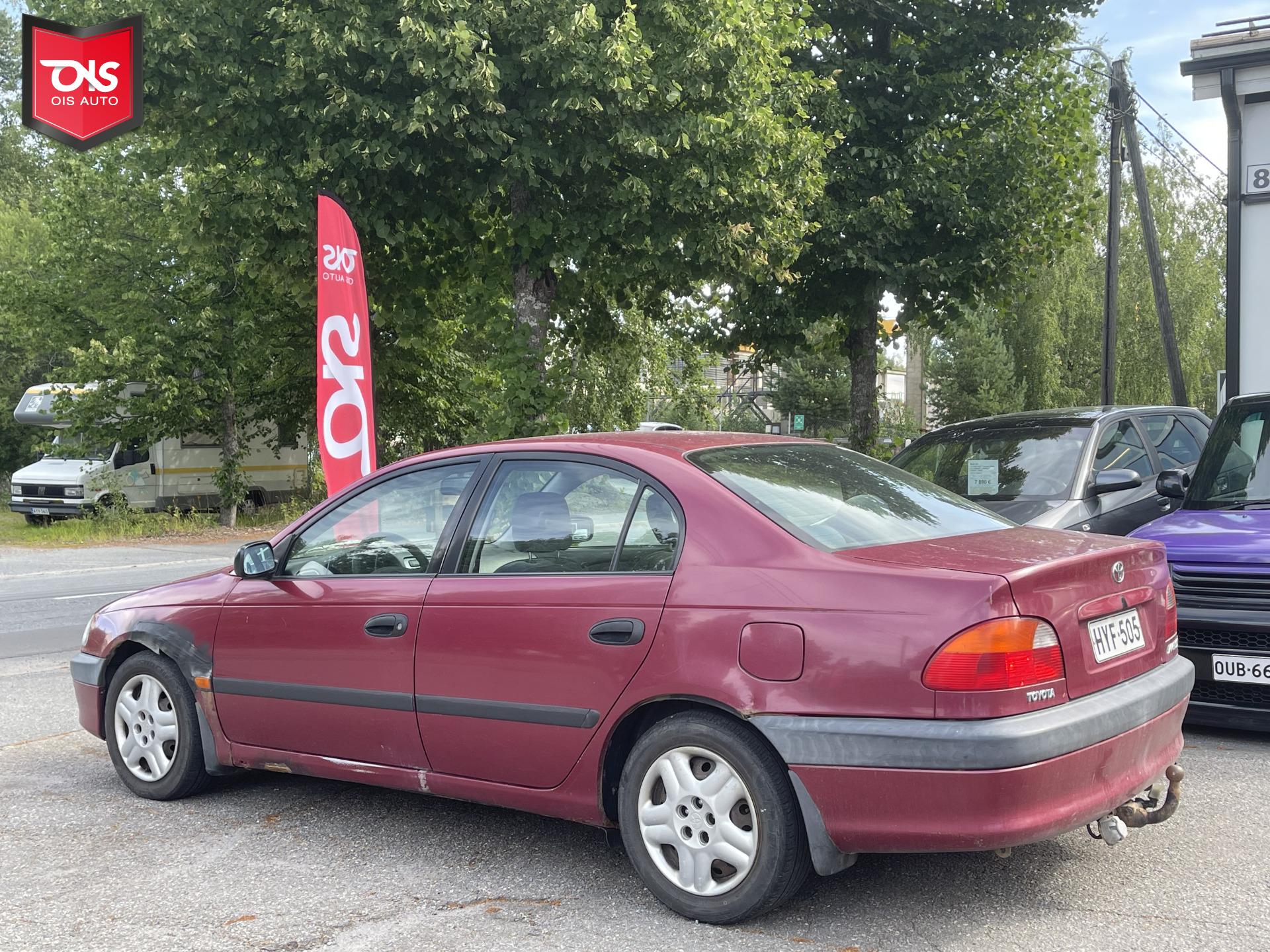TOYOTA Avensis 1999