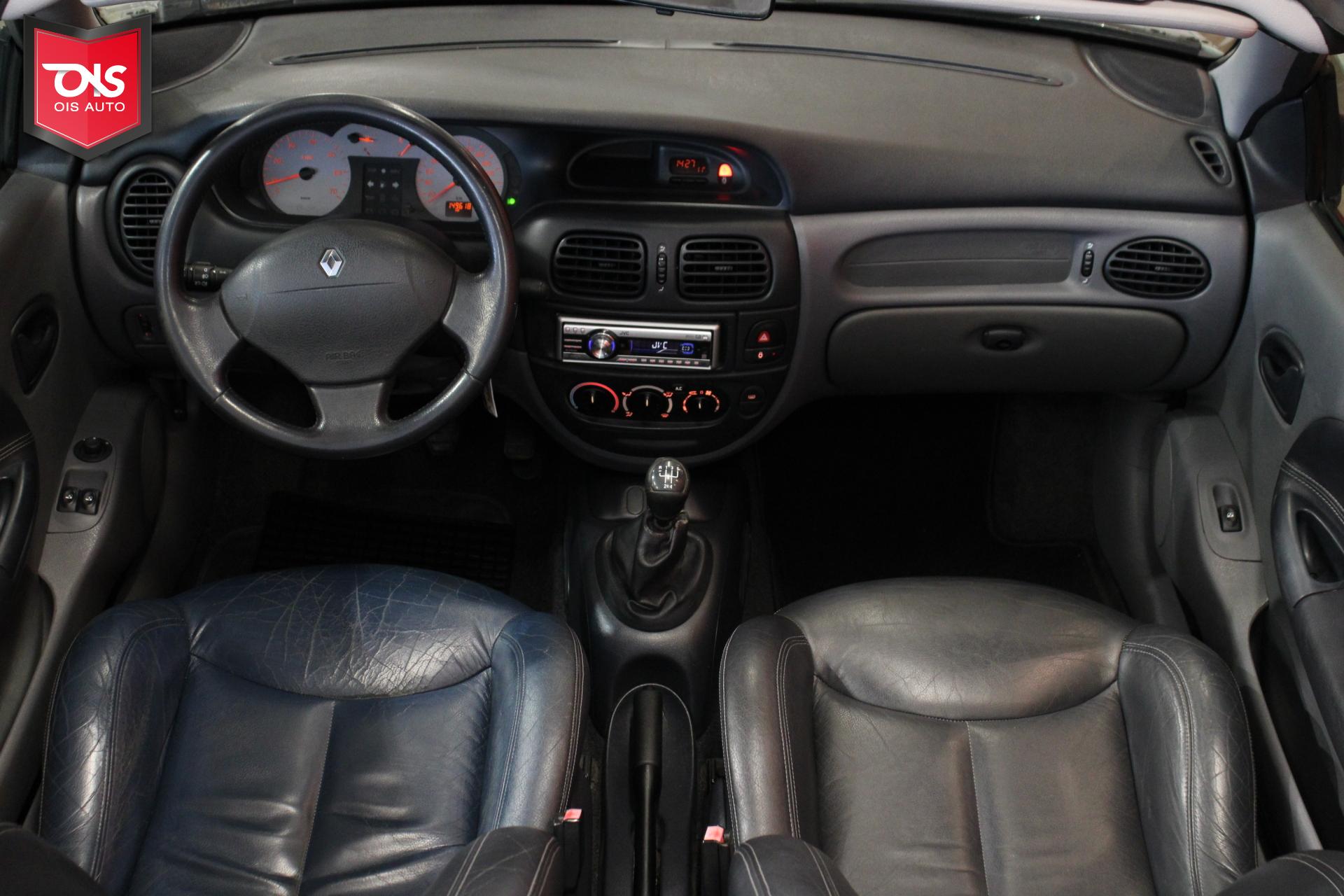 RENAULT Megane 2001