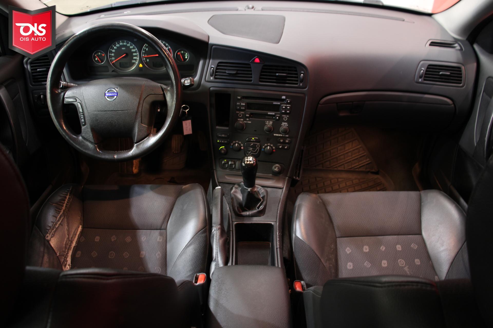 VOLVO V70 2004