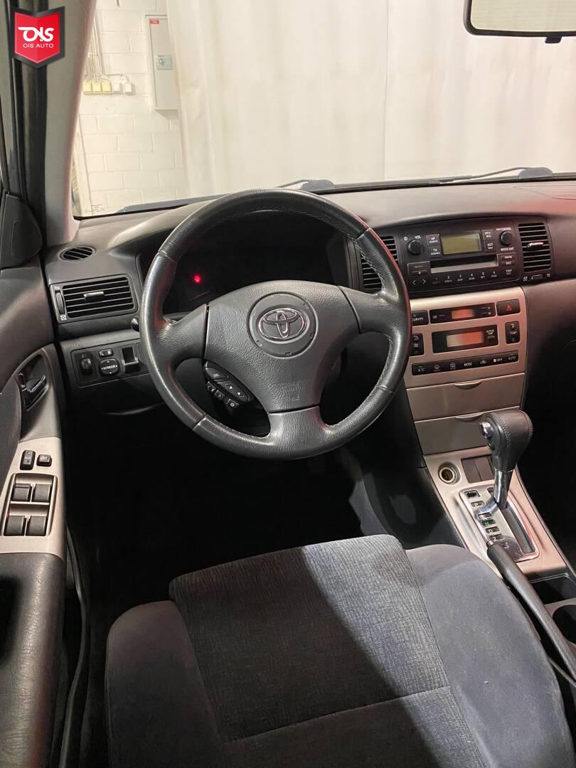 TOYOTA Corolla 2004