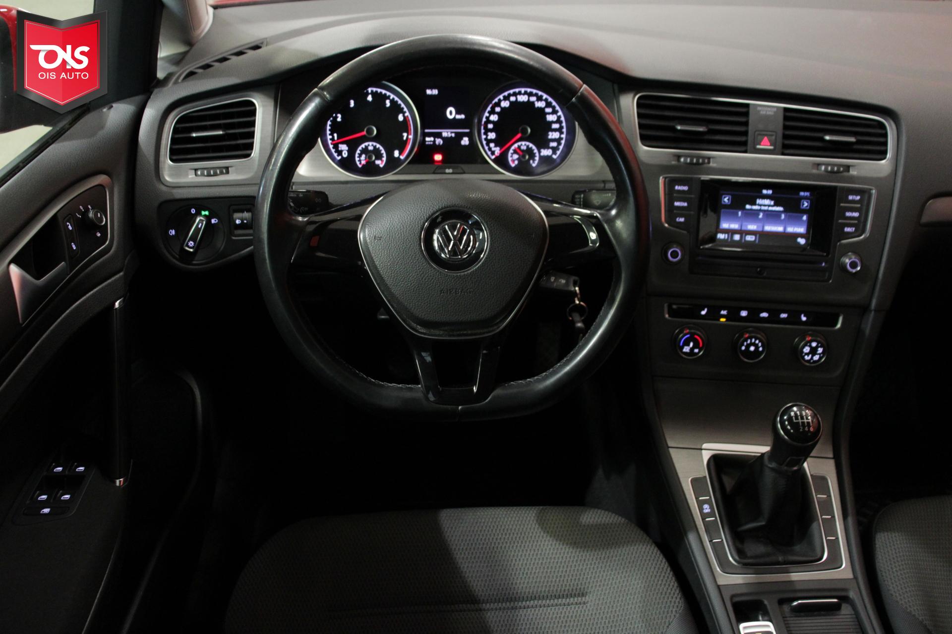 VOLKSWAGEN Golf 2014
