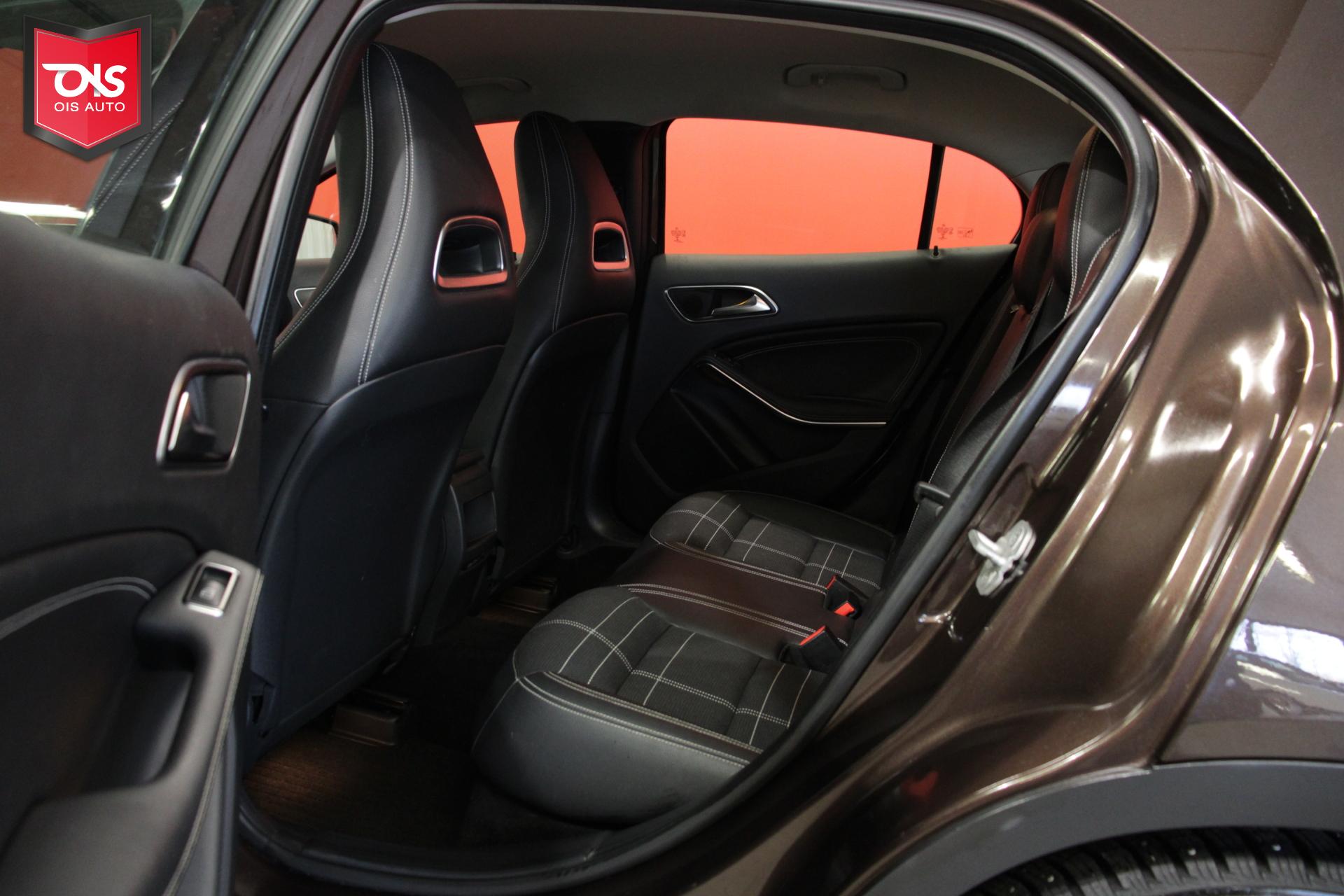 MERCEDES-BENZ GLA 2014