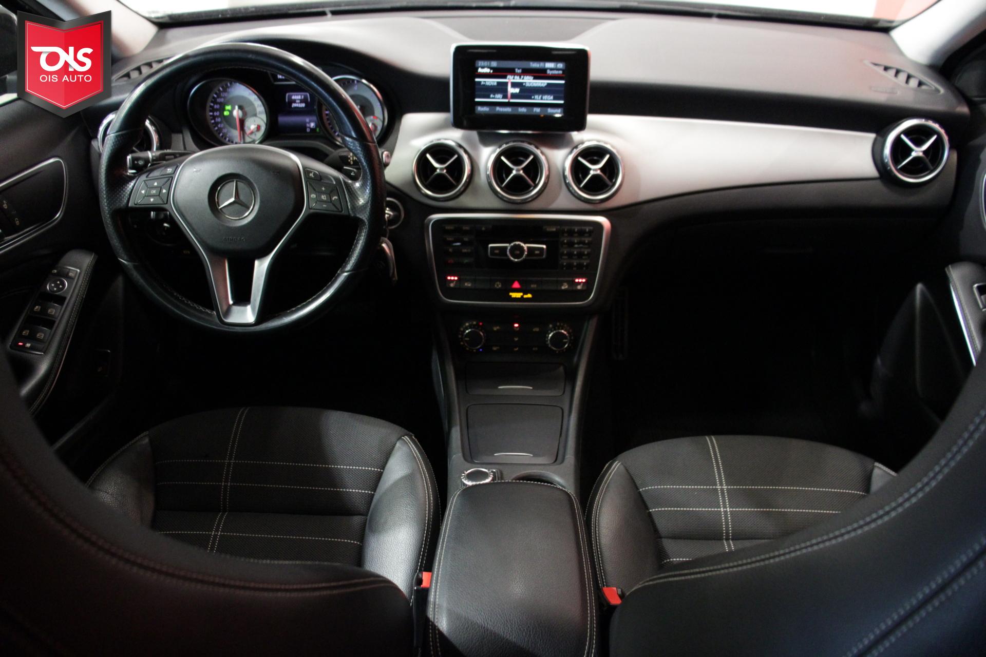 MERCEDES-BENZ GLA 2014