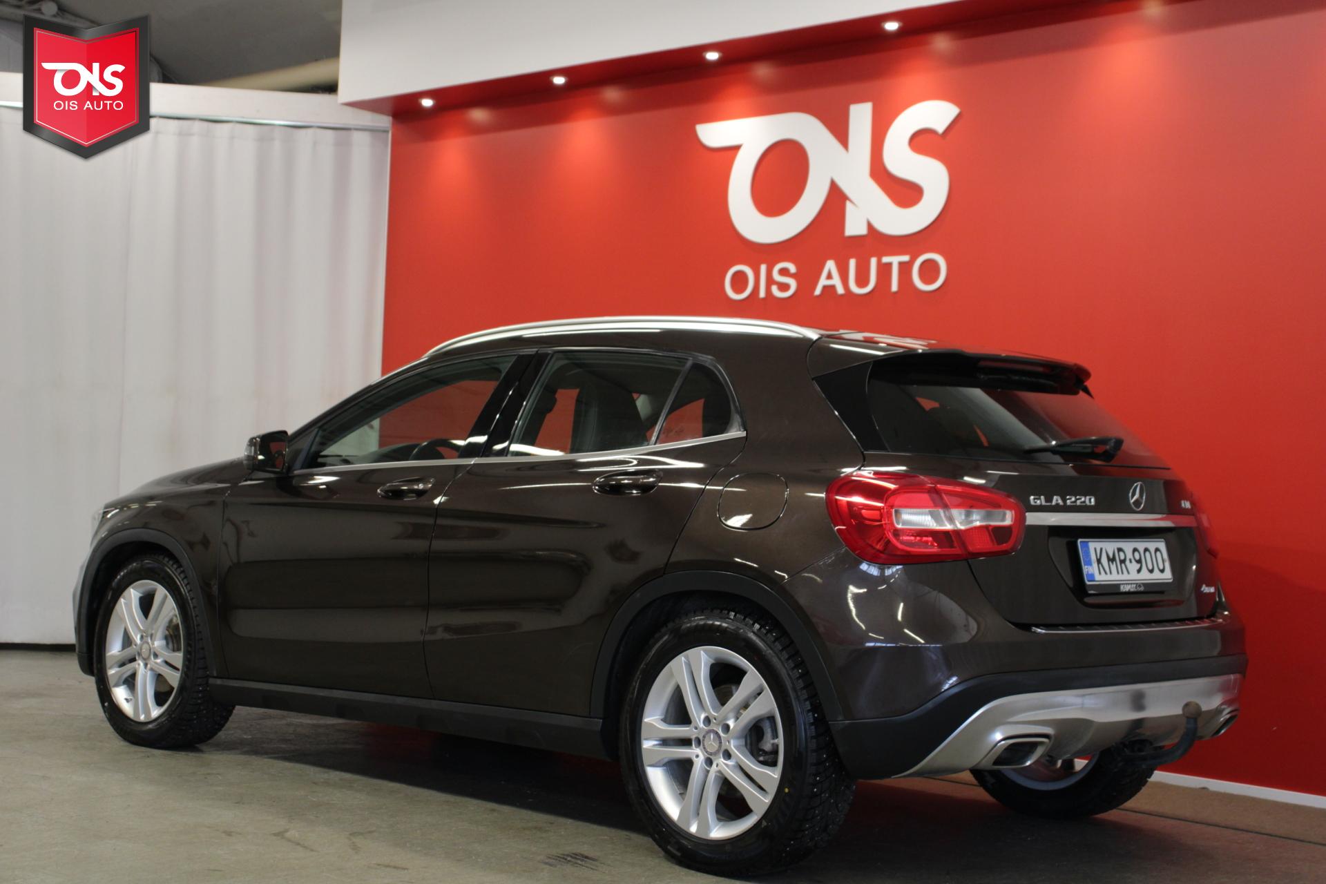 MERCEDES-BENZ GLA 2014