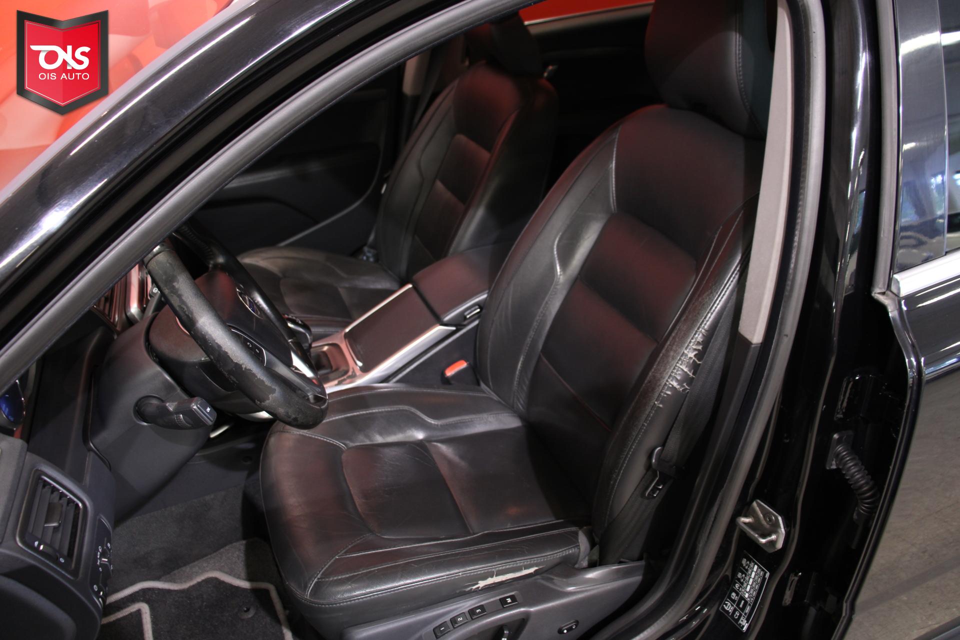 VOLVO V70 2016