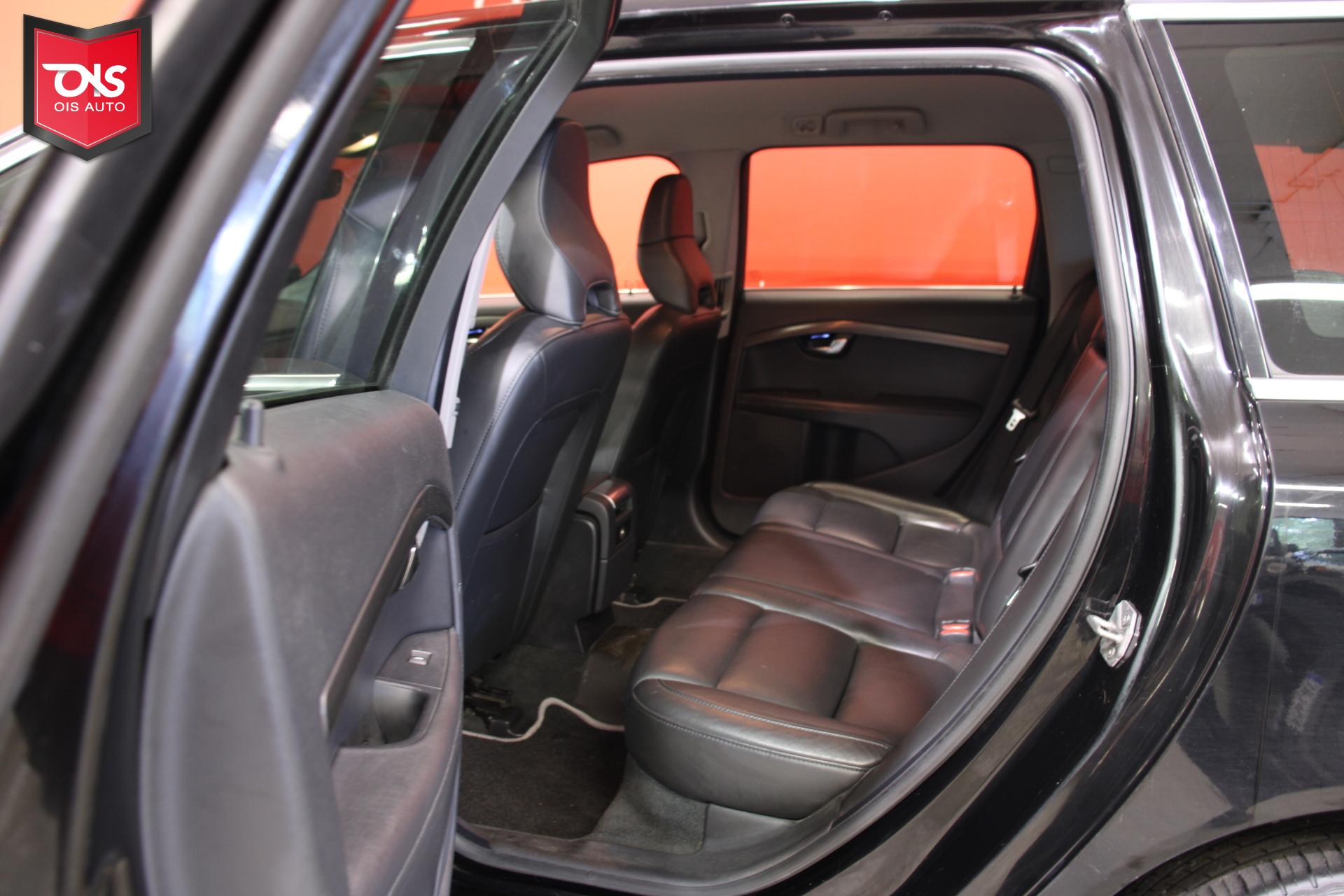 VOLVO V70 2016