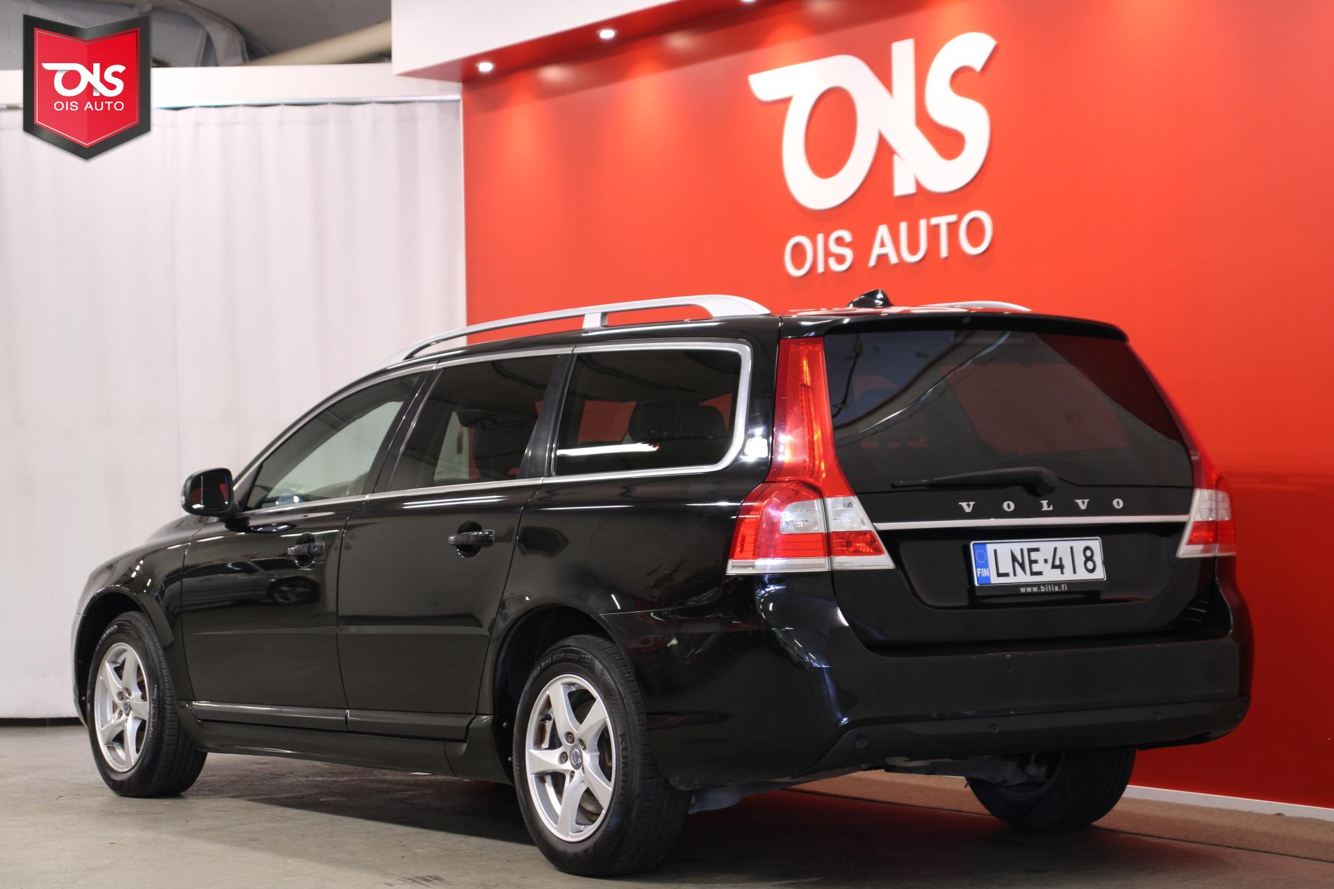 VOLVO V70 2016