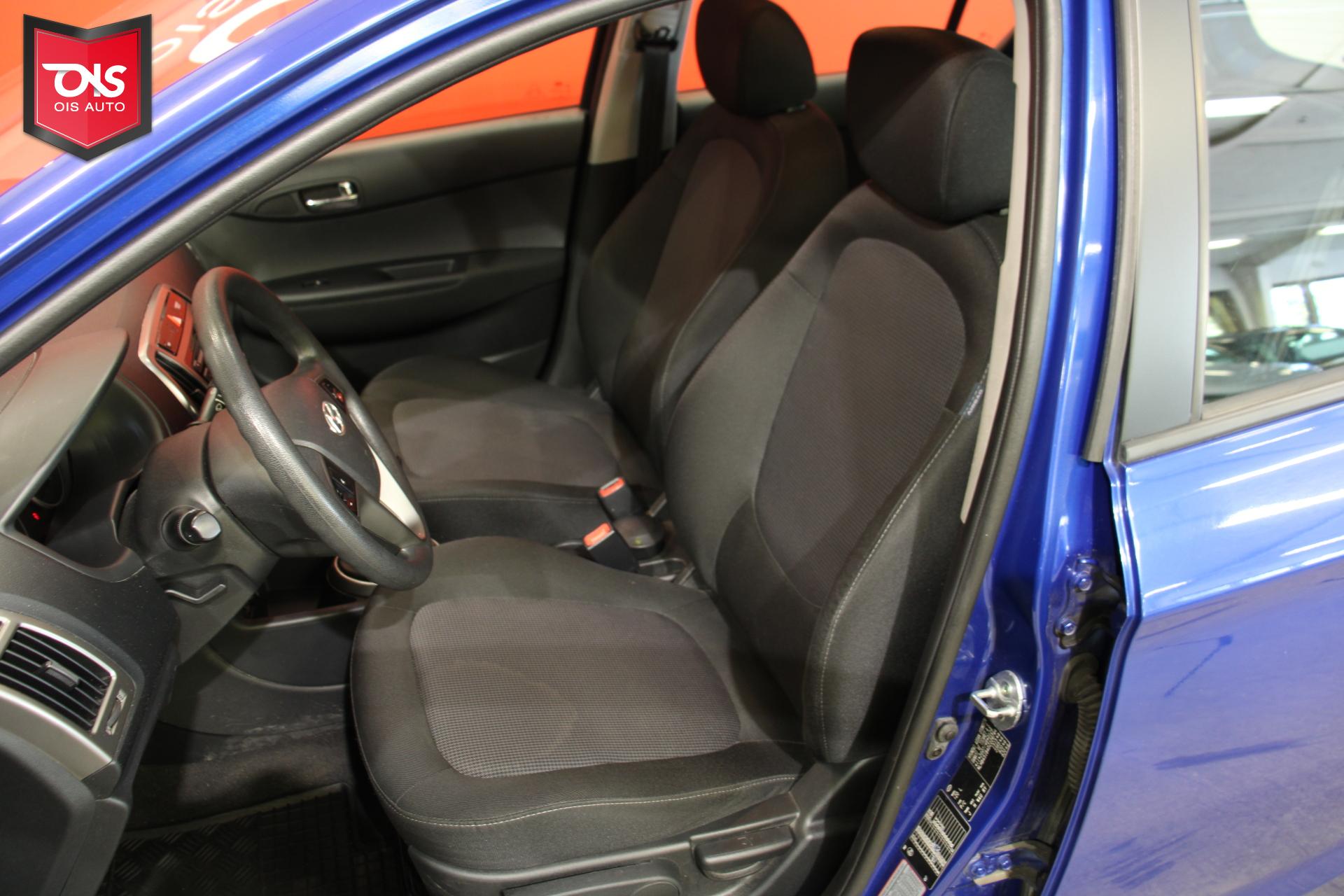 HYUNDAI i20 2013