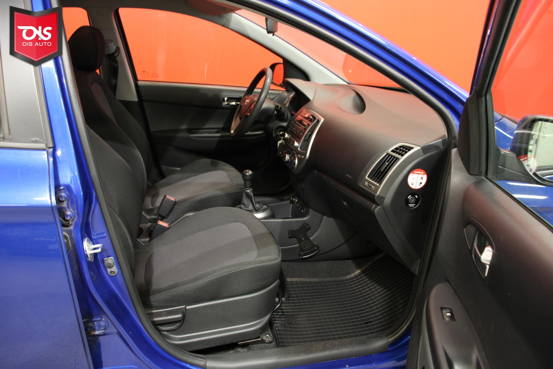 HYUNDAI i20 2013