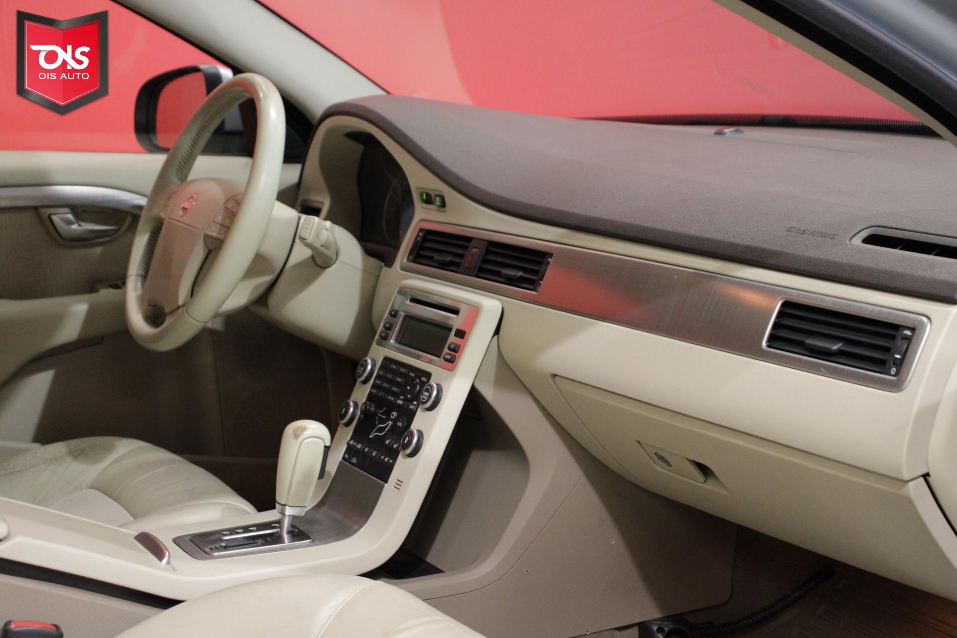 VOLVO V70 2008