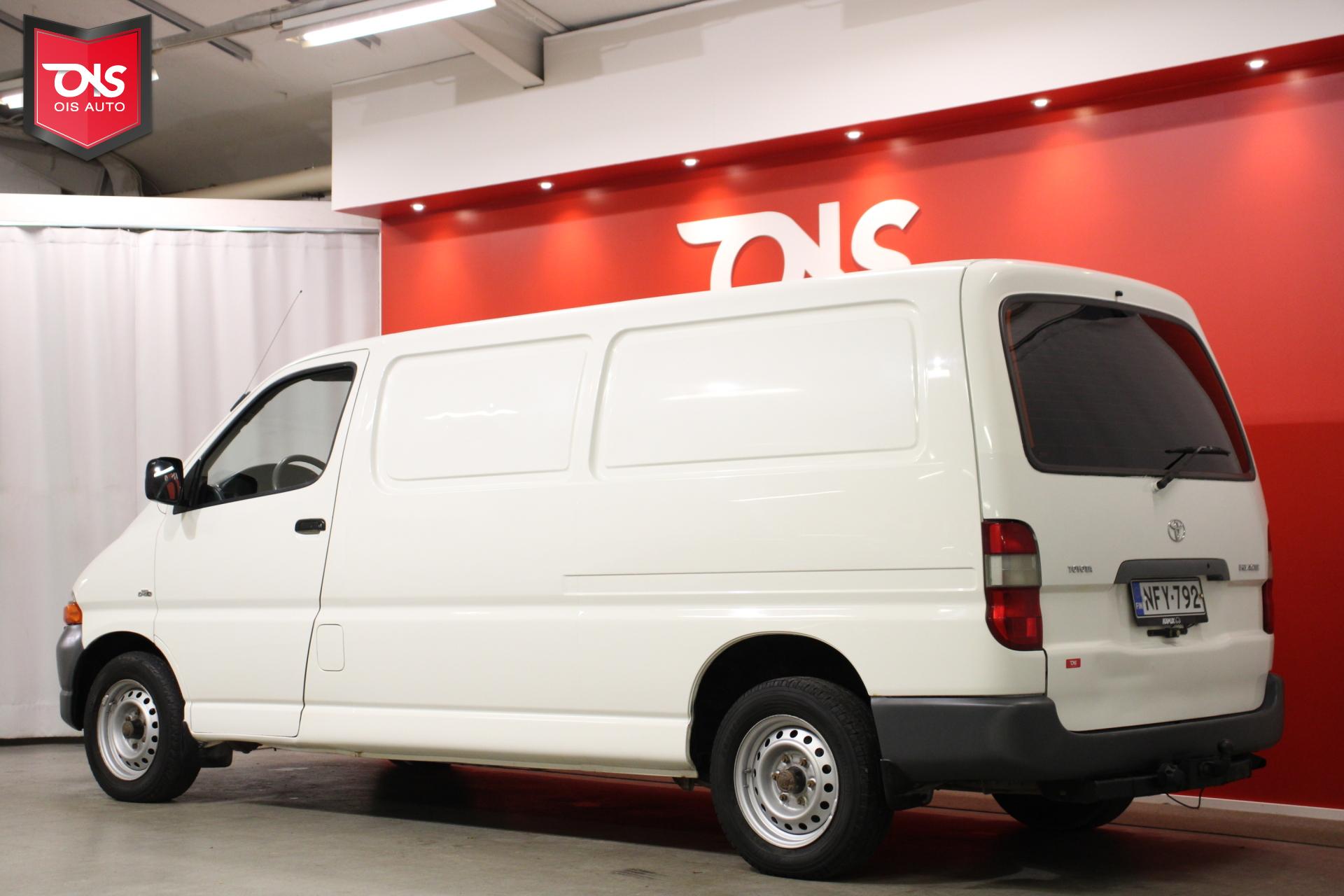 TOYOTA Hiace 2004