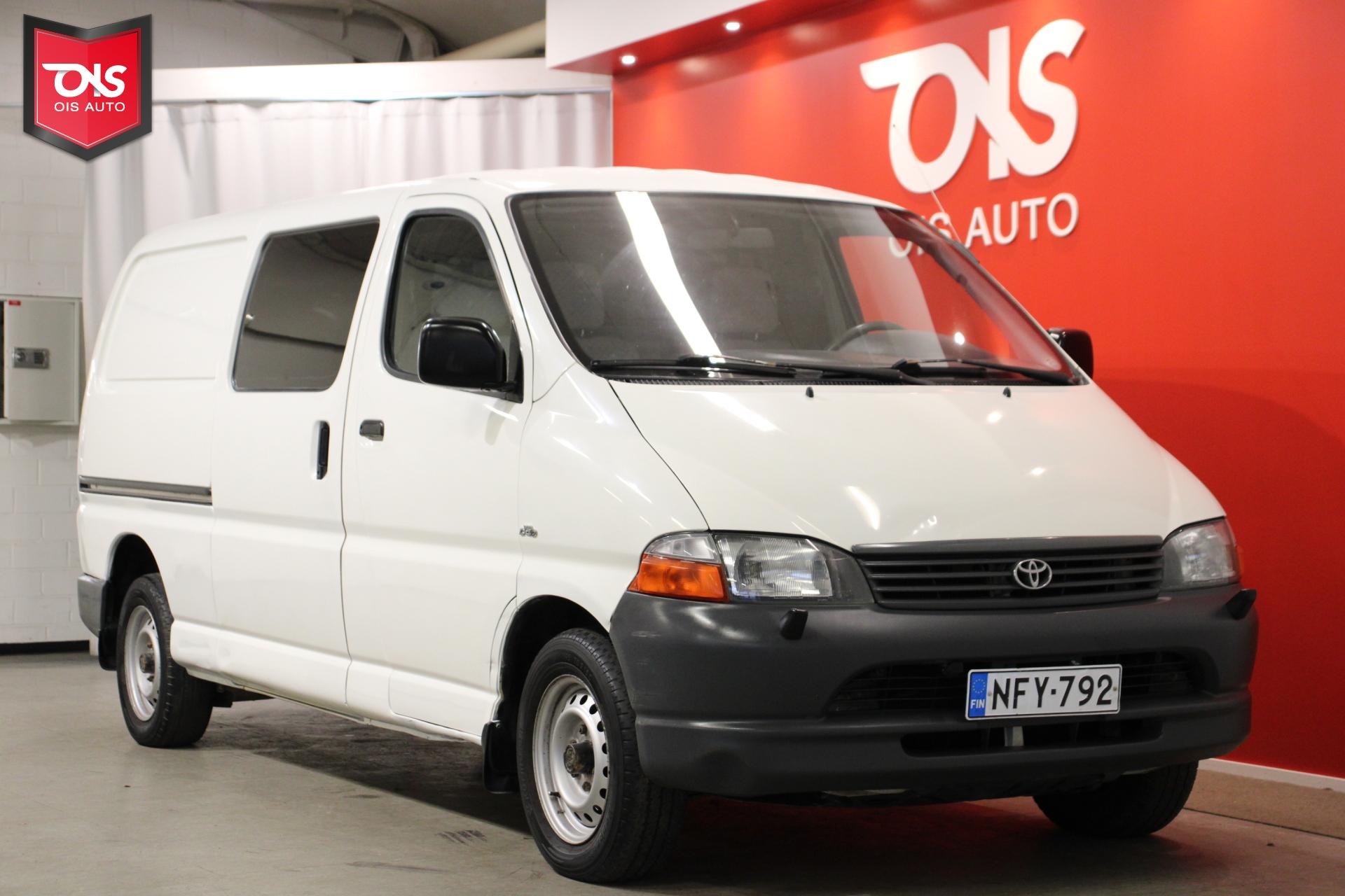 TOYOTA Hiace 2004