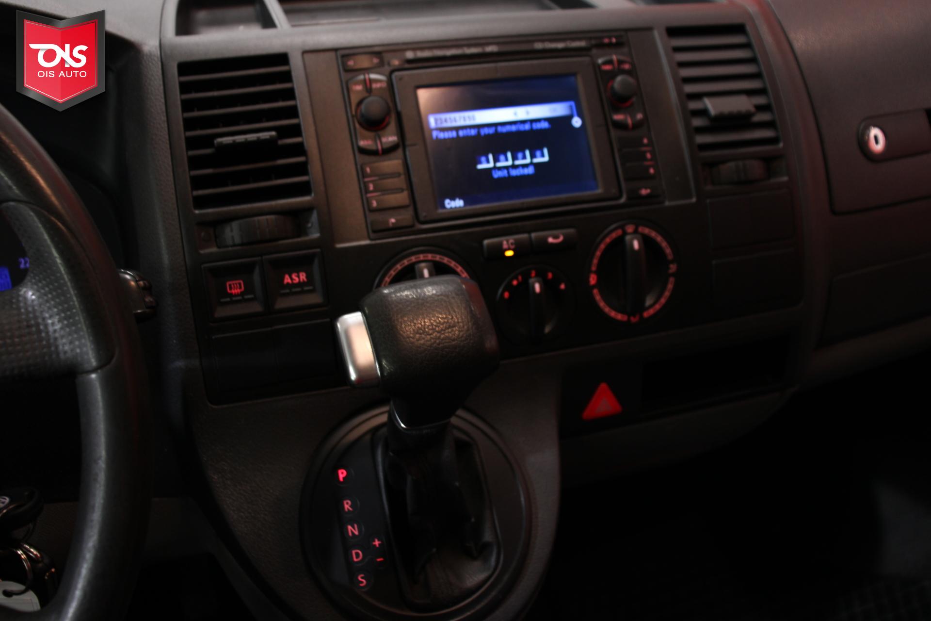 VOLKSWAGEN Transporter 2005