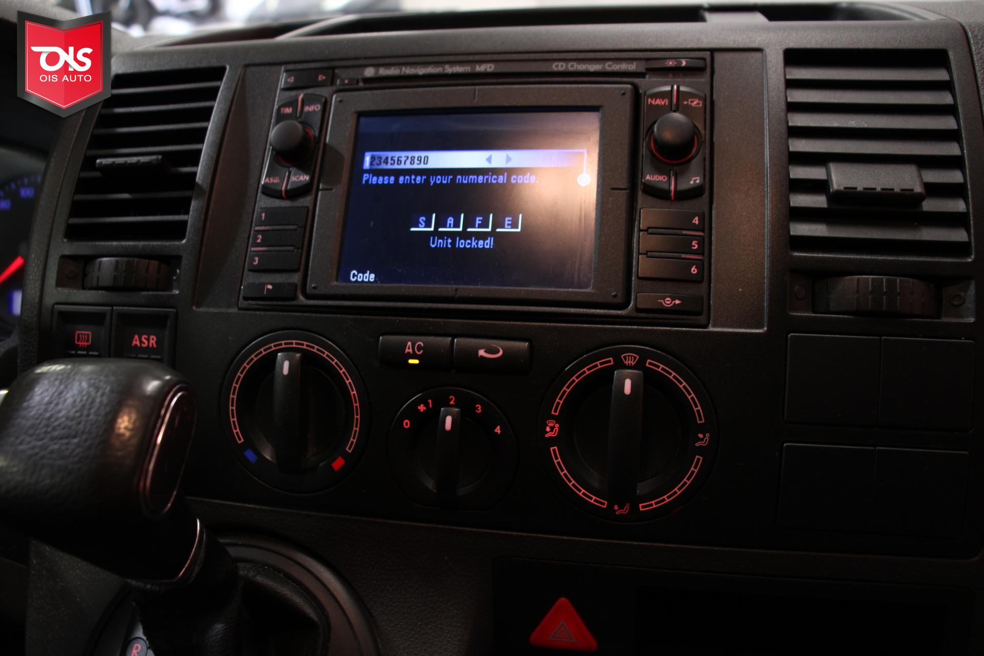 VOLKSWAGEN Transporter 2005