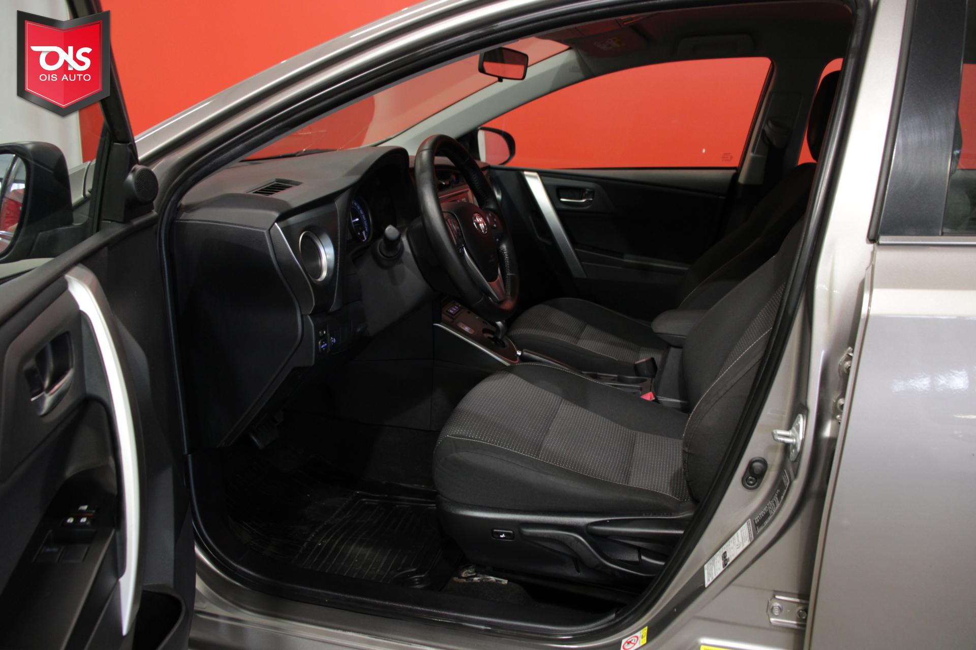 TOYOTA Auris 2013