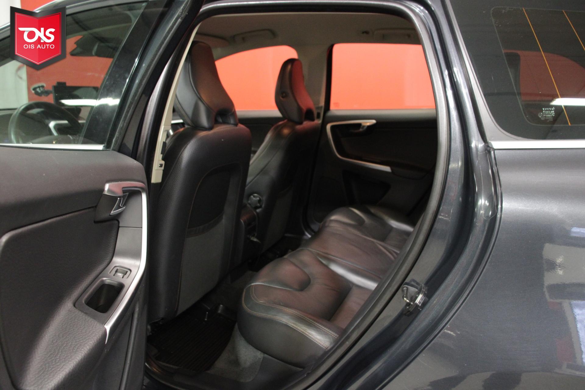 VOLVO XC60 2011