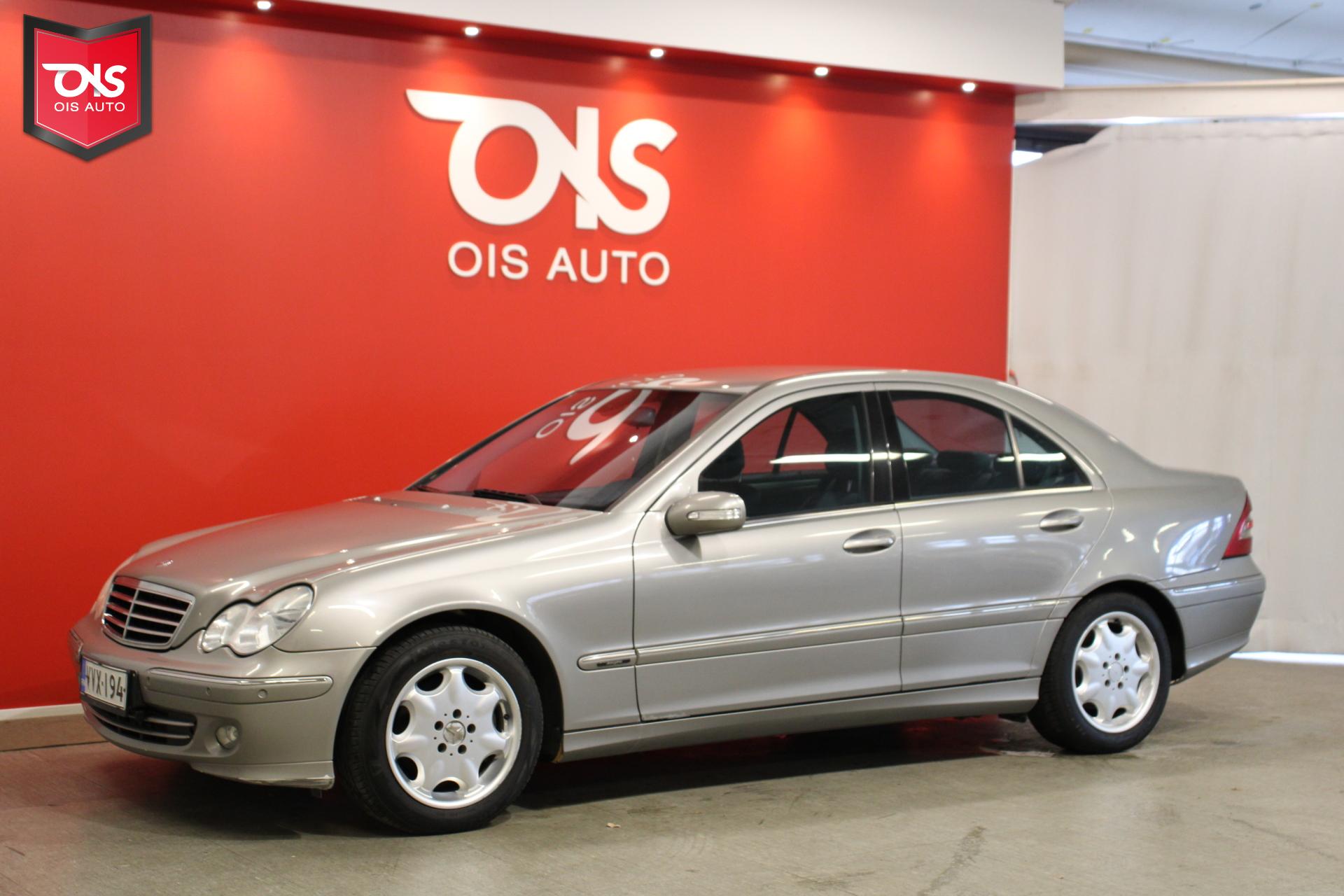 MERCEDES-BENZ C 2004