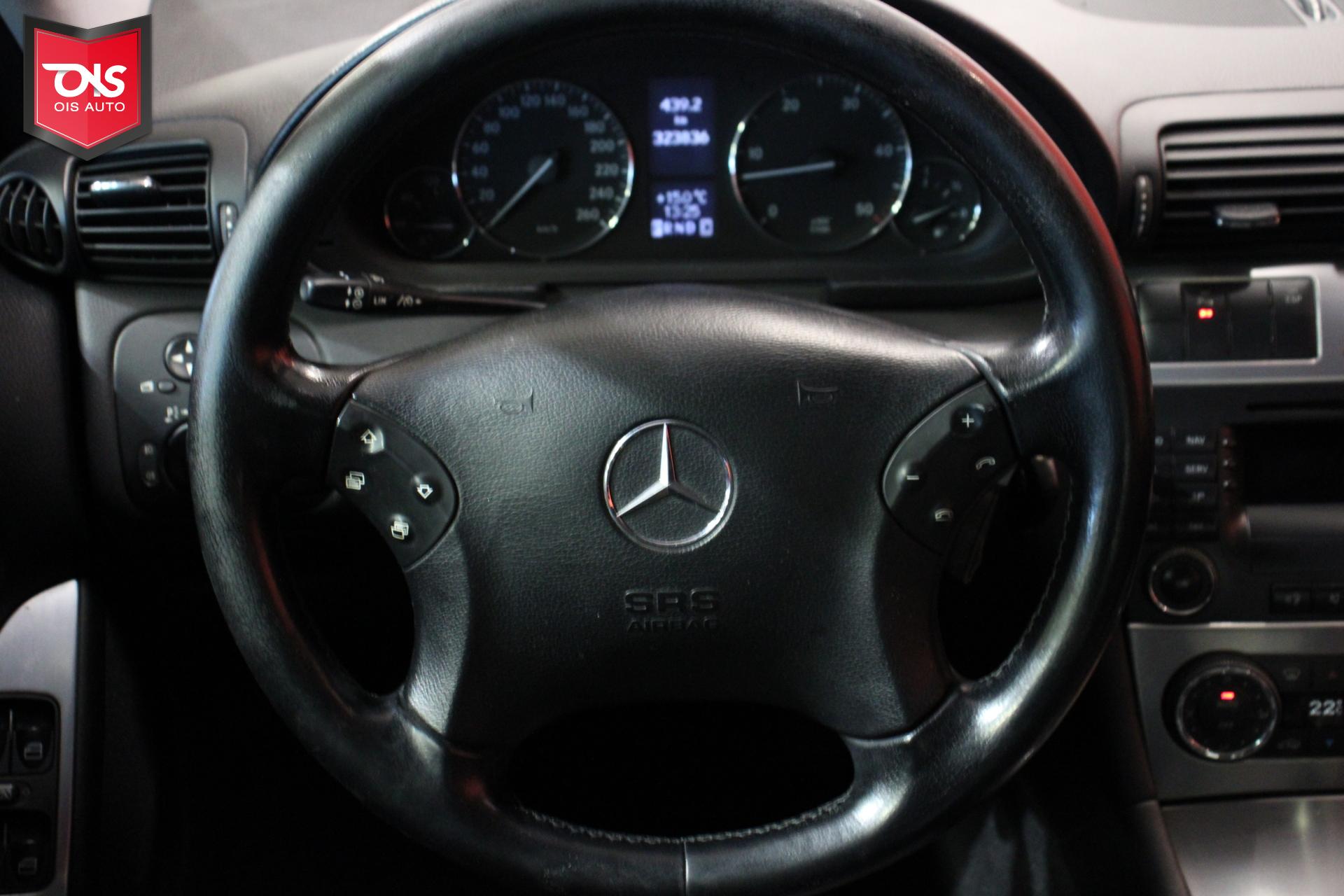 MERCEDES-BENZ C 2004