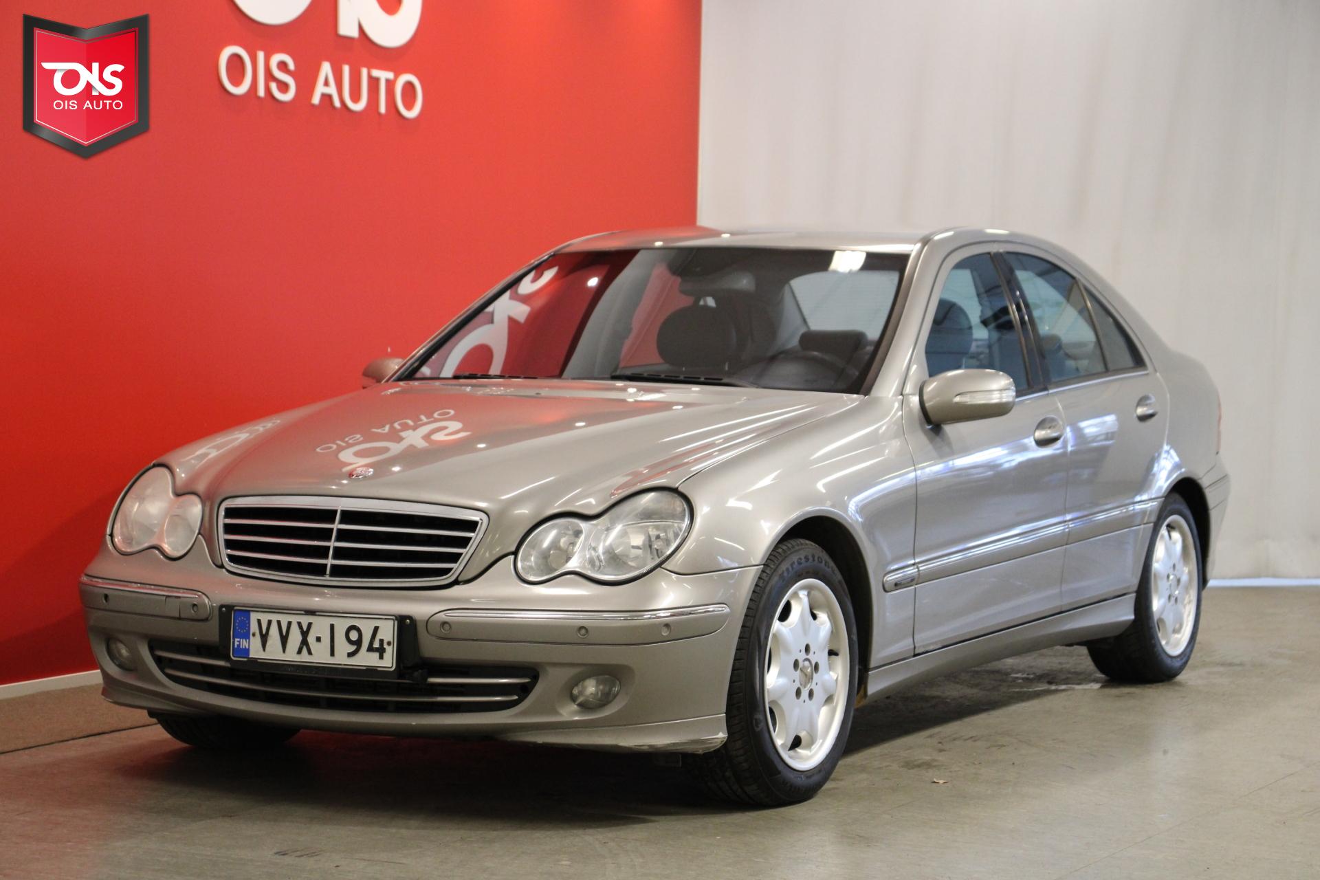 MERCEDES-BENZ C 2004