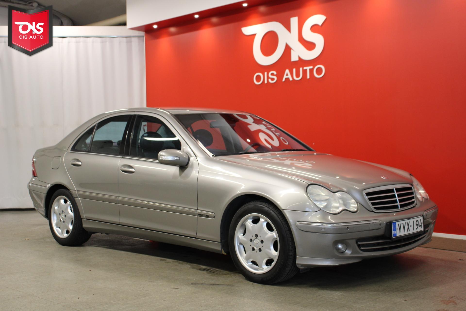 MERCEDES-BENZ C 2004