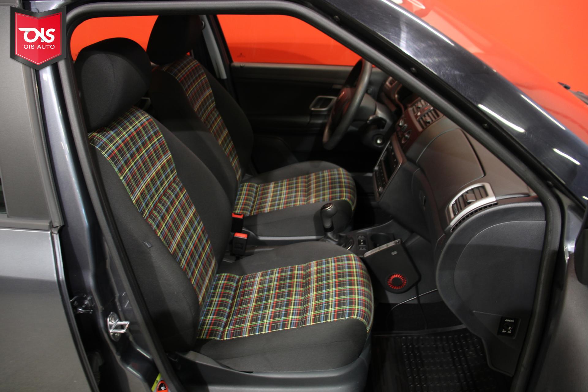 SKODA Fabia 2012