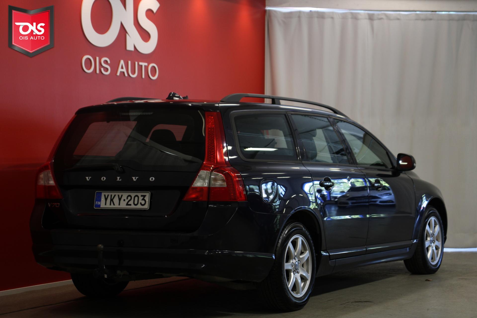 VOLVO V70 2011