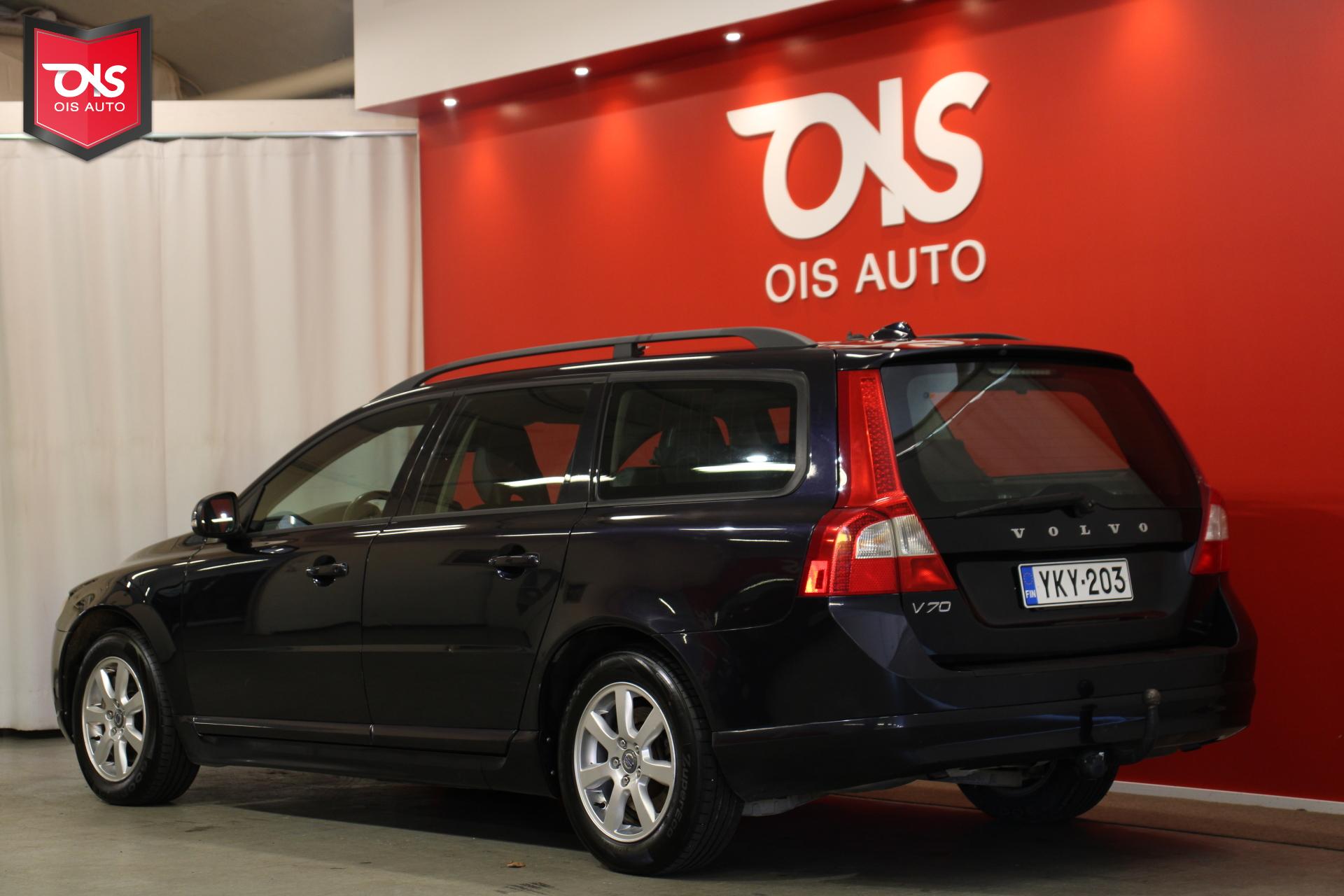 VOLVO V70 2011
