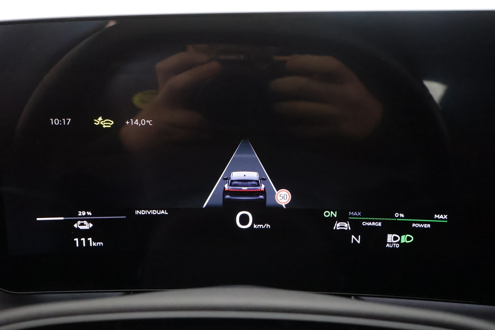 AUDI Q6 e-tron 2024
