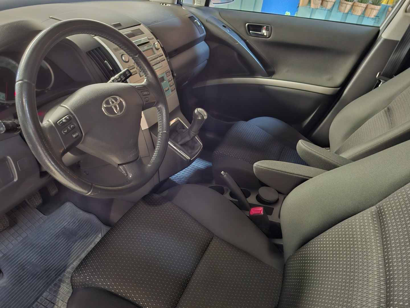 TOYOTA Corolla Verso 2009