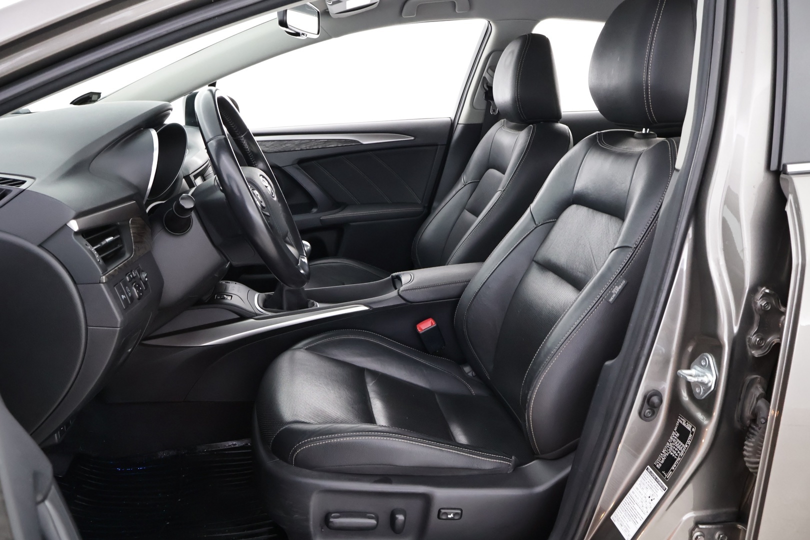 TOYOTA Avensis 2017