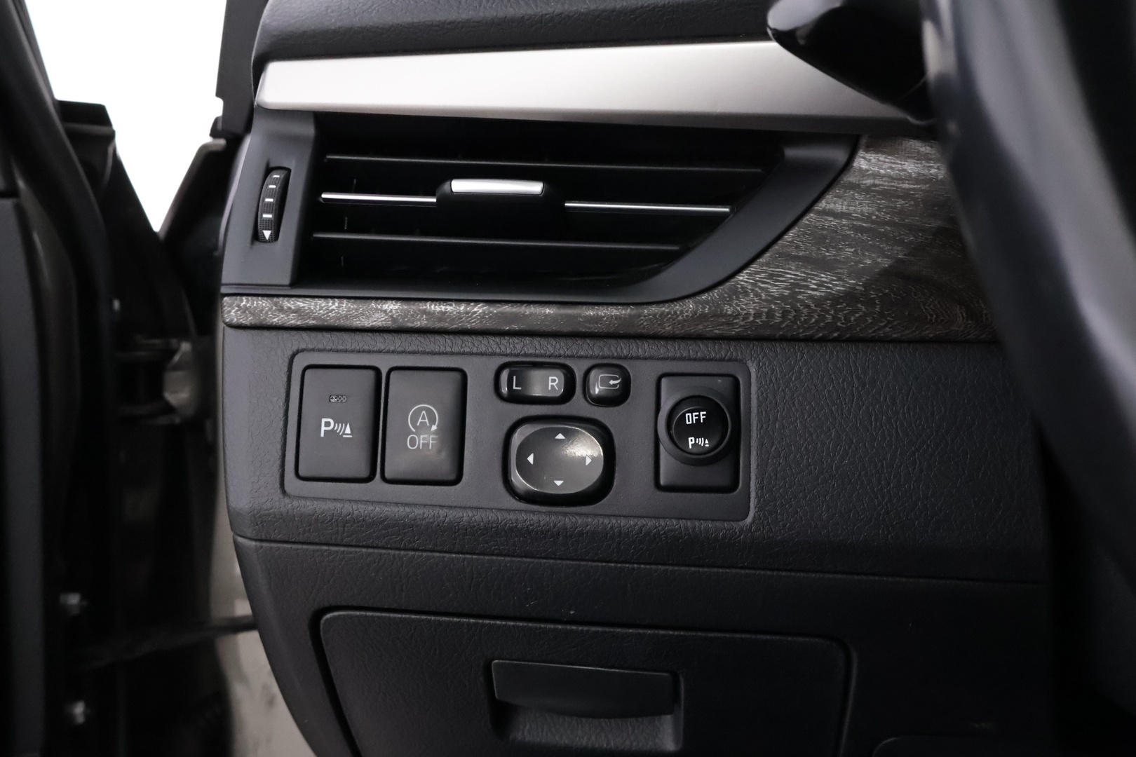 TOYOTA Avensis 2017