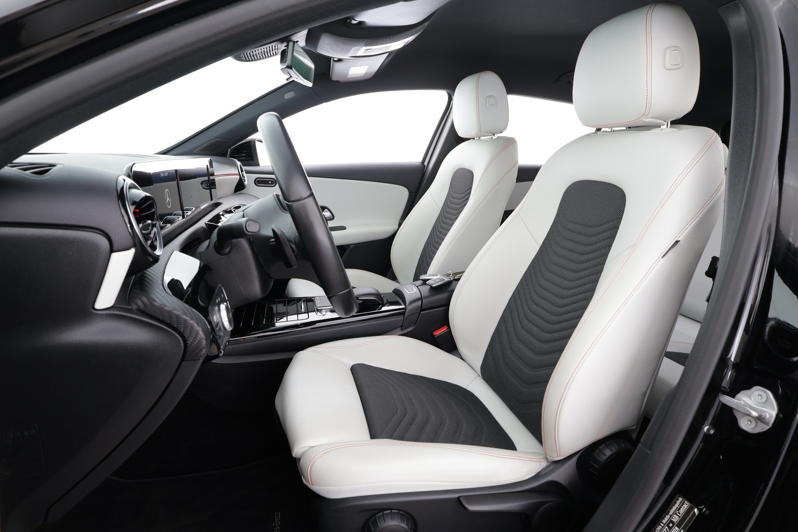 MERCEDES-BENZ A 2019