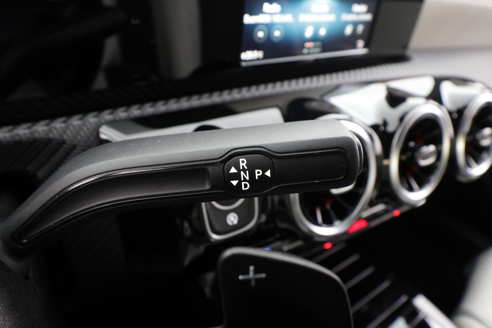 MERCEDES-BENZ A 2019