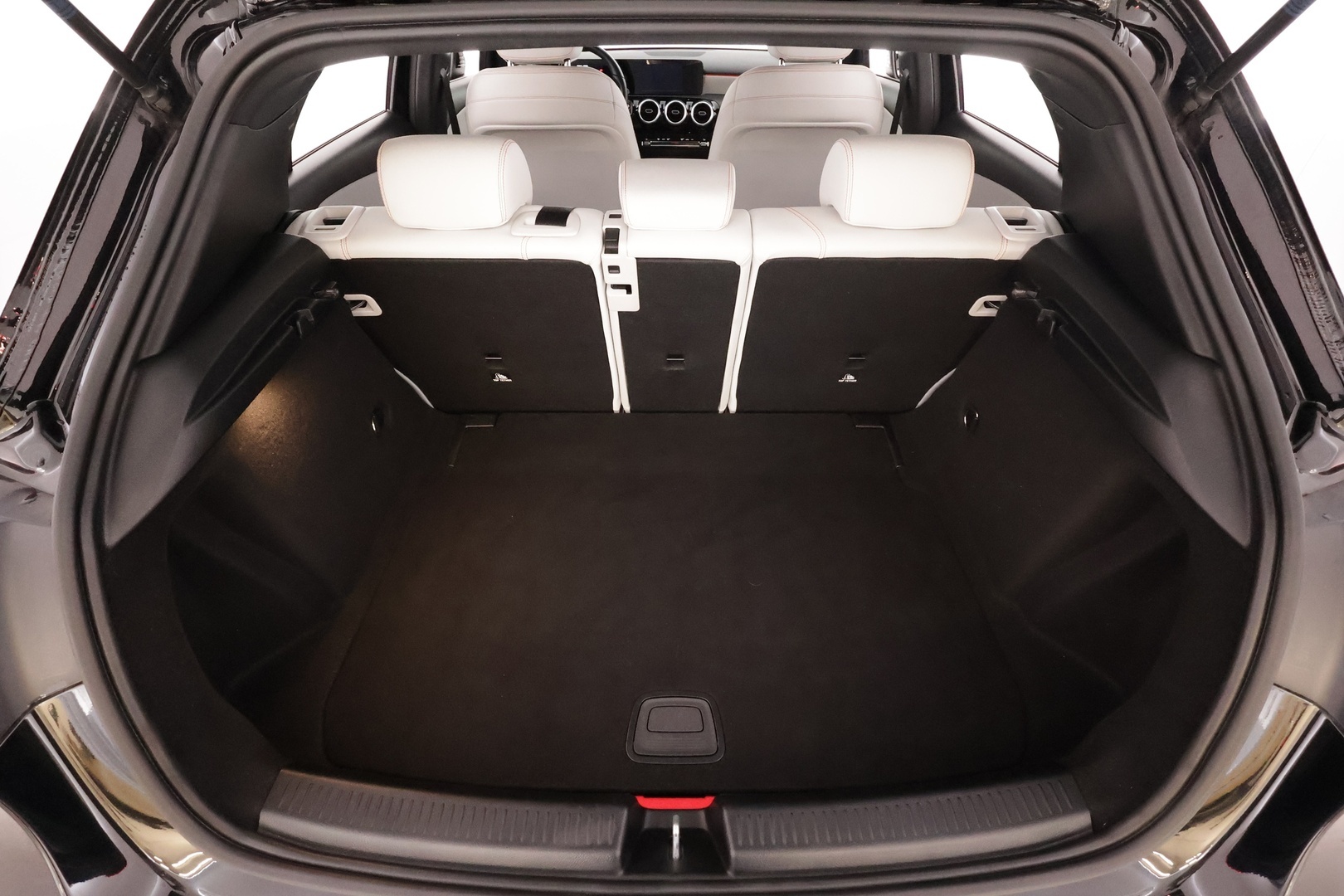 MERCEDES-BENZ A 2019