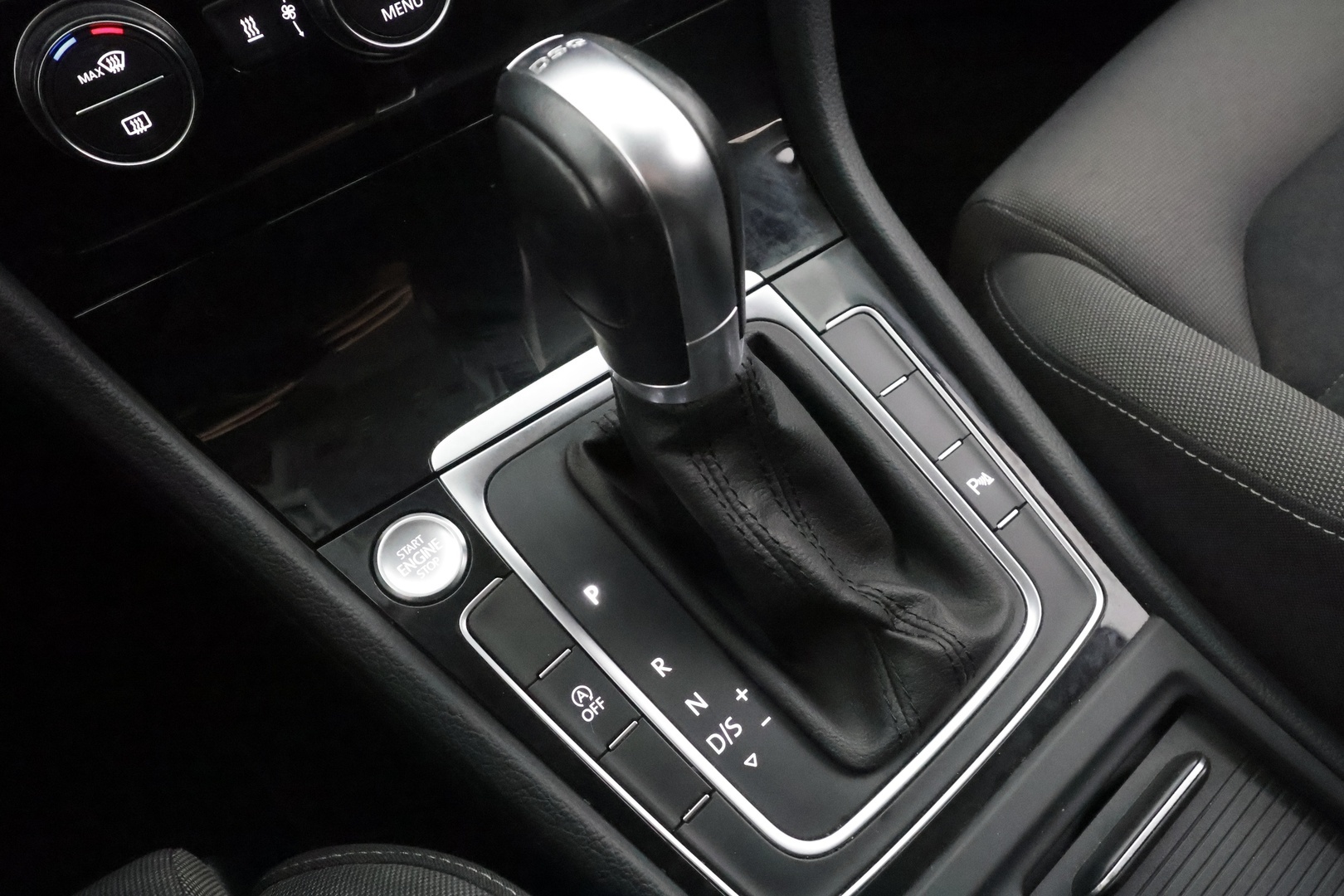 VOLKSWAGEN Golf 2019