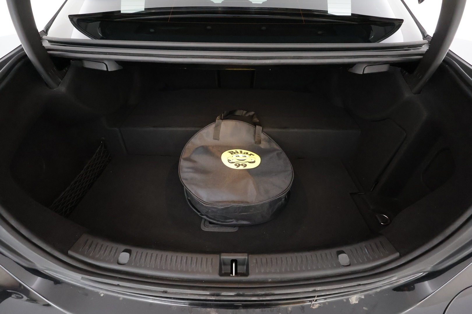 MERCEDES-BENZ E 2019