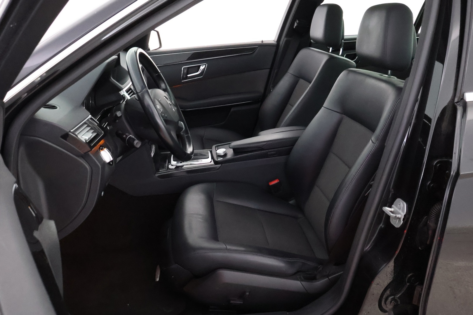 MERCEDES-BENZ E 2009