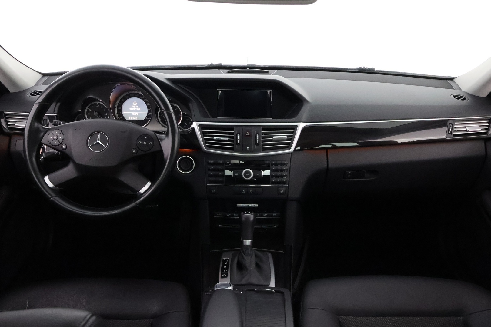 MERCEDES-BENZ E 2009