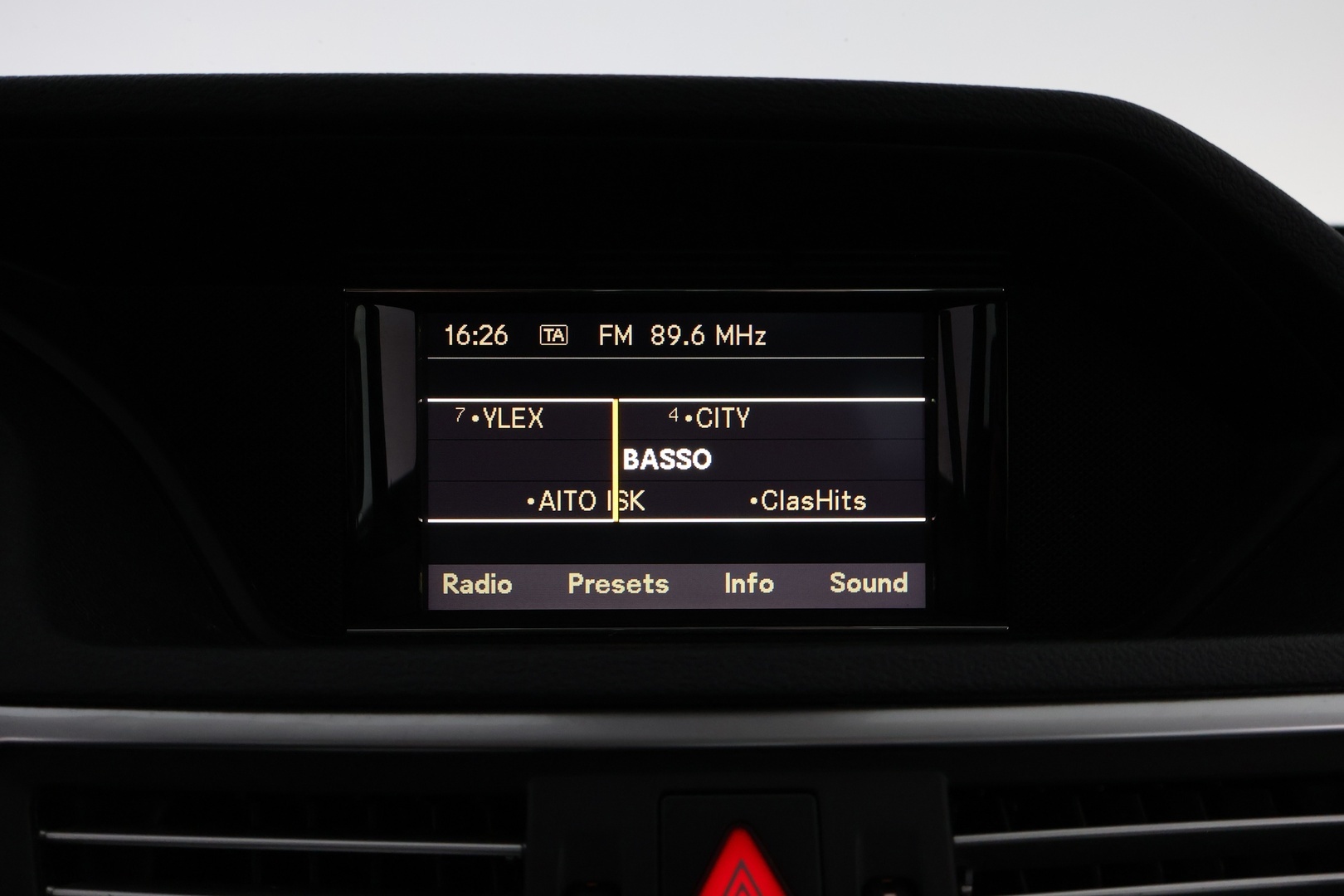 MERCEDES-BENZ E 2009