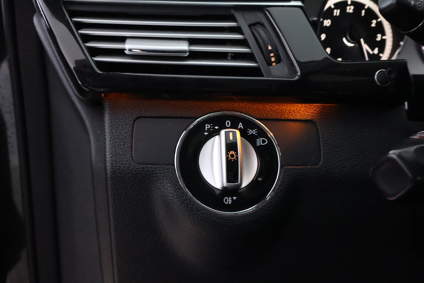 MERCEDES-BENZ E 2009