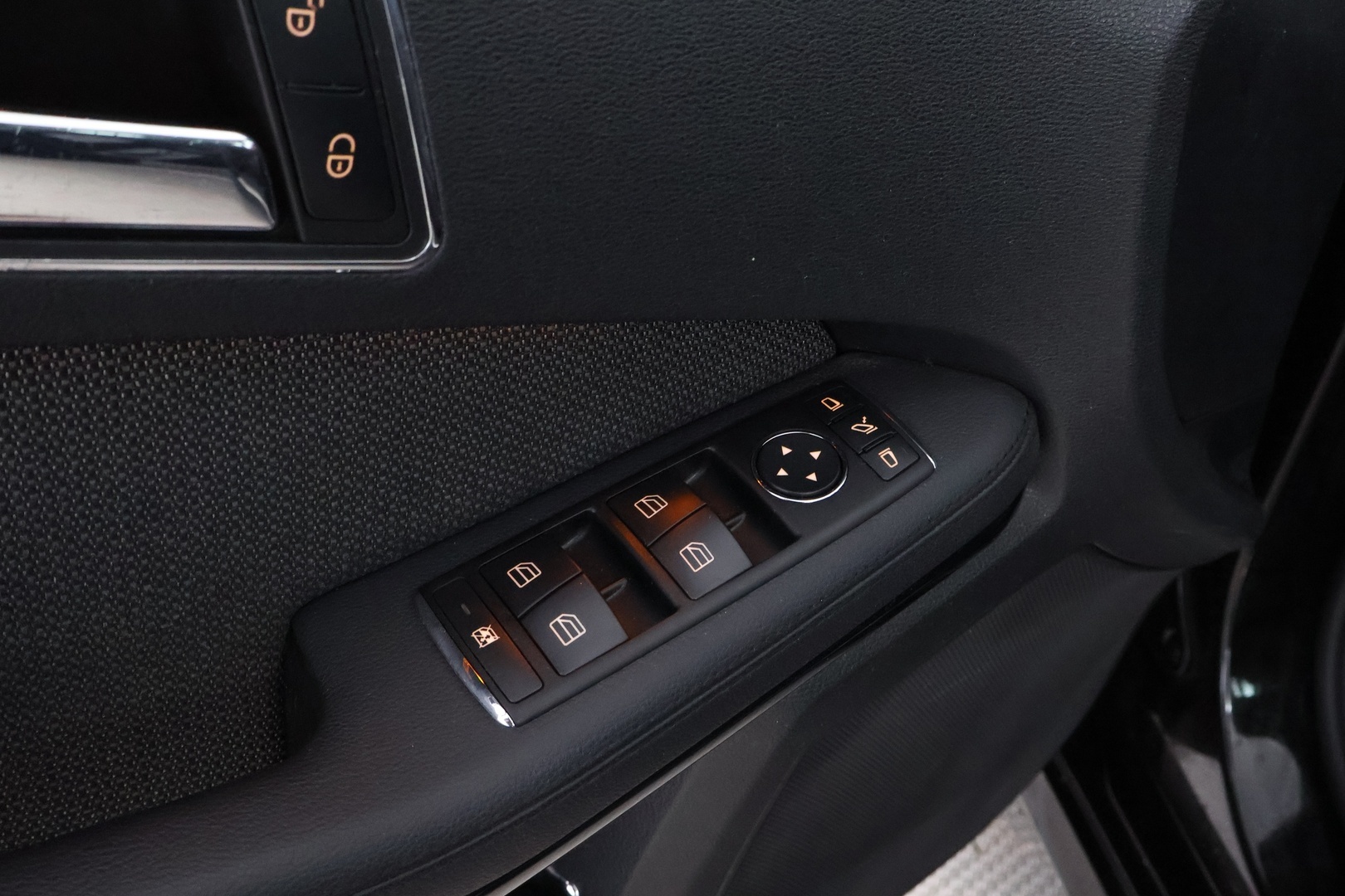 MERCEDES-BENZ E 2009