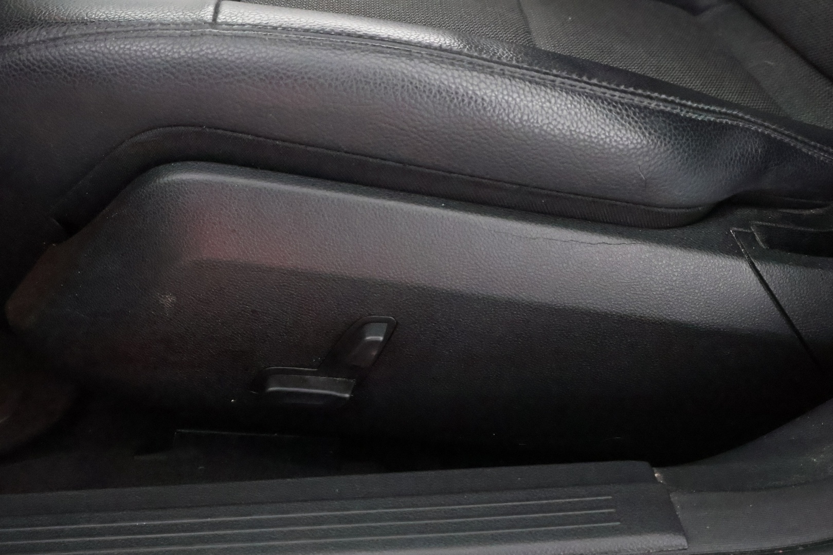 MERCEDES-BENZ E 2009