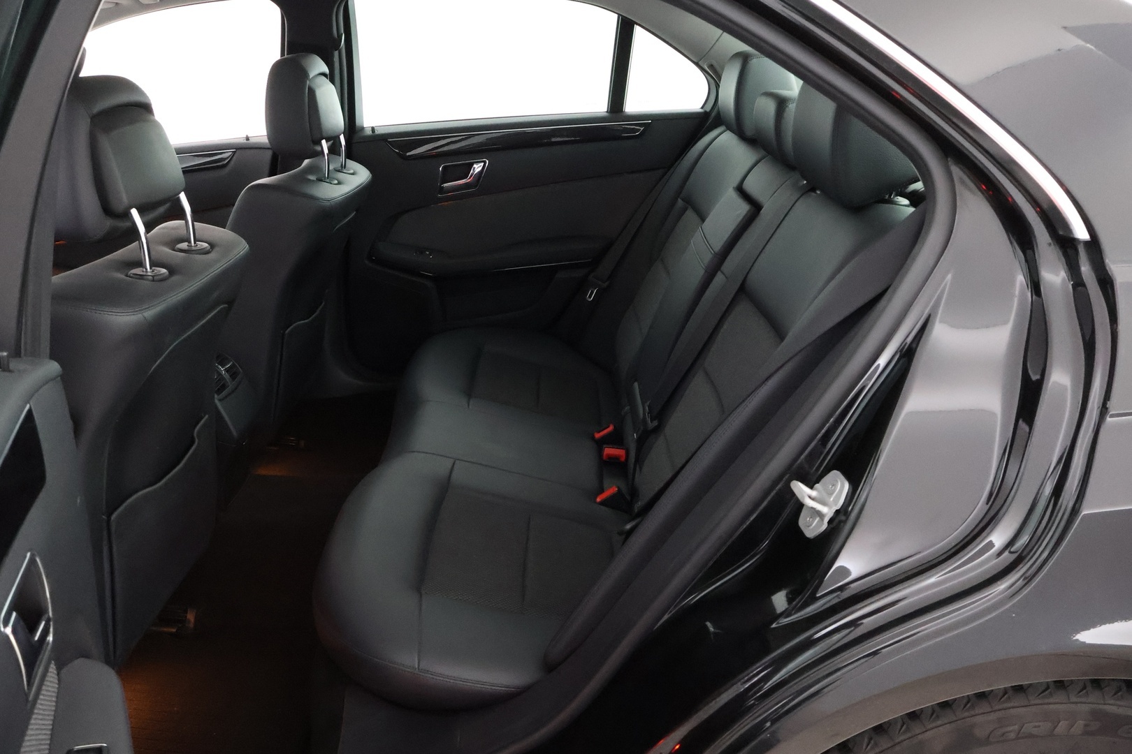 MERCEDES-BENZ E 2009